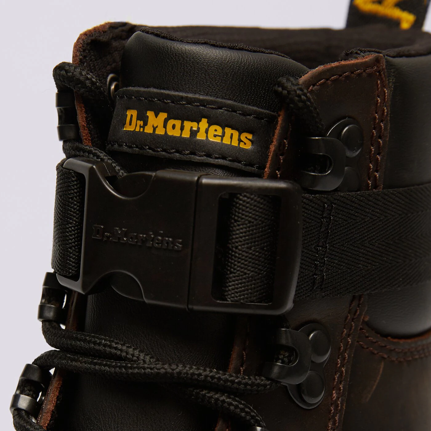 DR.MARTENS COMBS TECH LEATHER