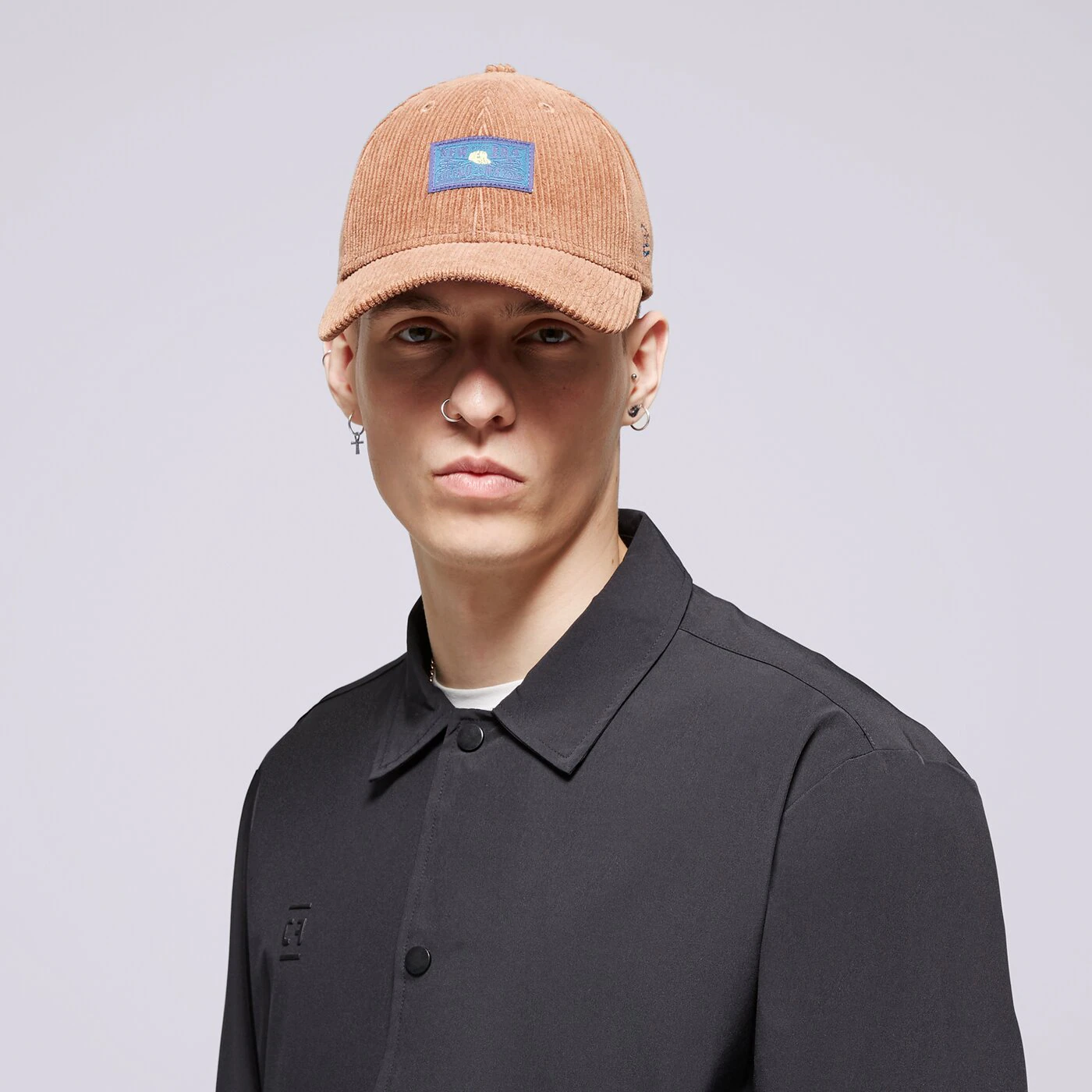 CONFRONT KABÁT CONFRONT