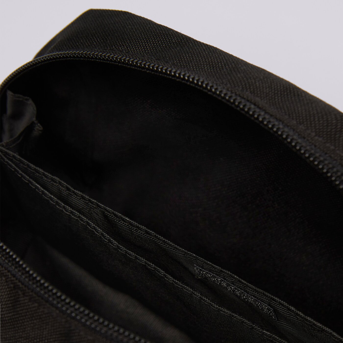 JANSPORT TOLLTARTÓ PERFECT POUCH