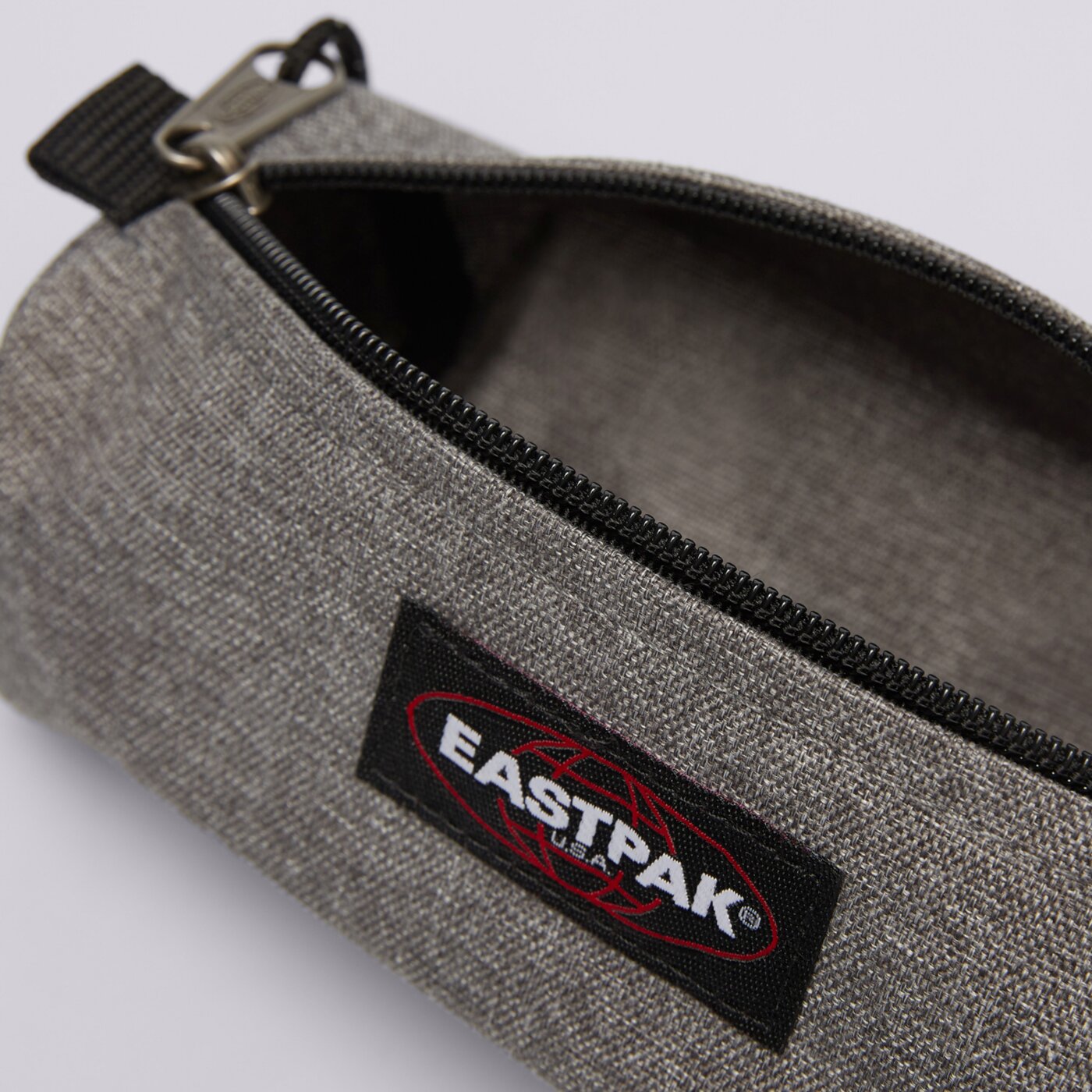 EASTPAK TOLLTARTÓ BENCHMARK SINGLE SUNDAY GREY