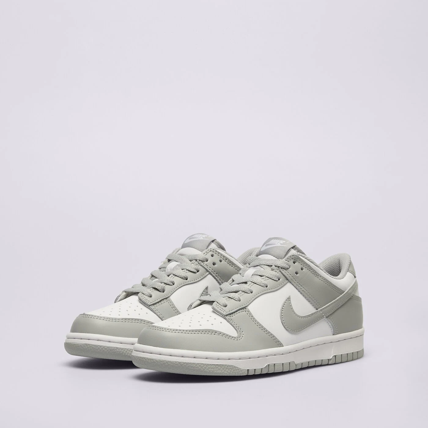 NIKE DUNK LOW BG