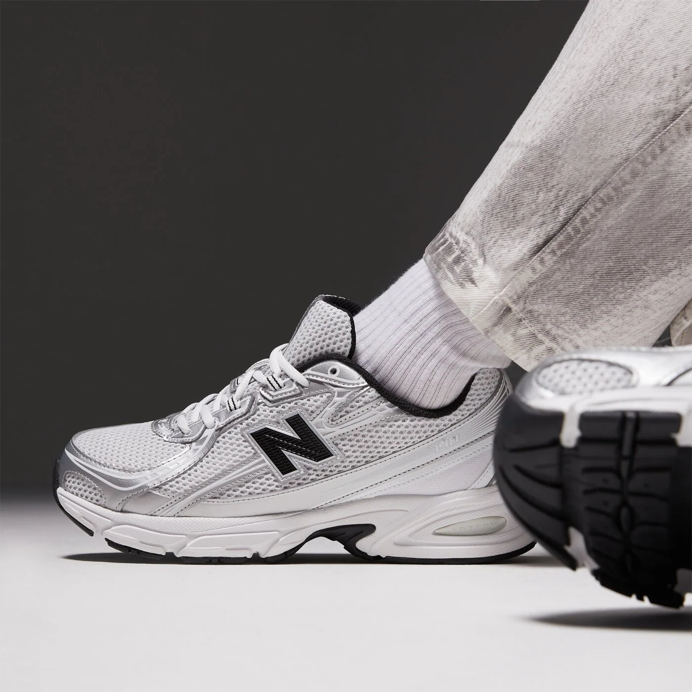 NEW BALANCE U740V2