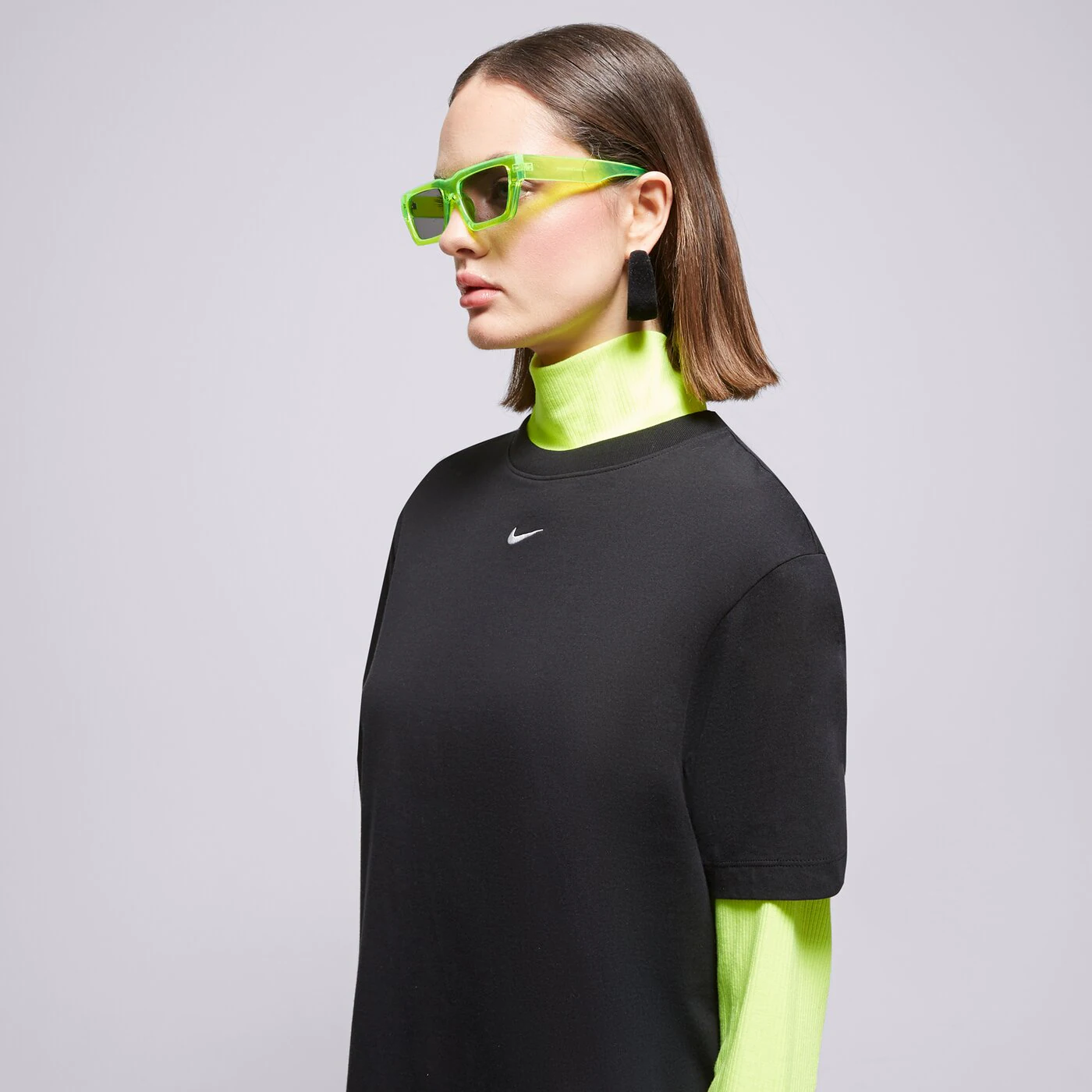 NIKE NŐI RUHA W NSW ESSNTL SS MELEGÍTŐS TSHRT