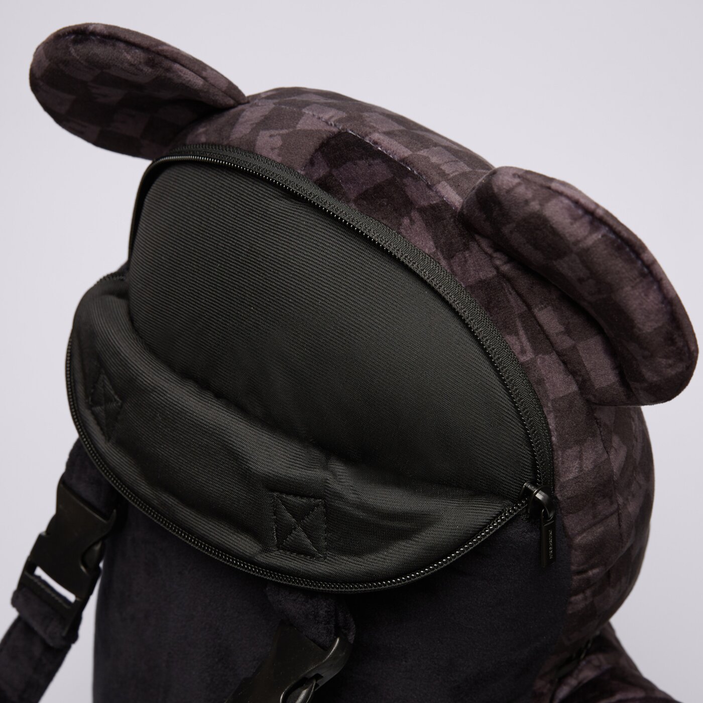 SPRAYGROUND HÁTIZSÁK DRIPPING SHARKS MONEYBEAR