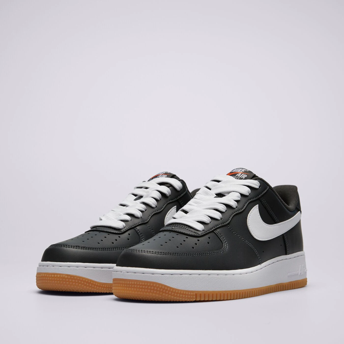 NIKE AIR FORCE 1 '07 LV8