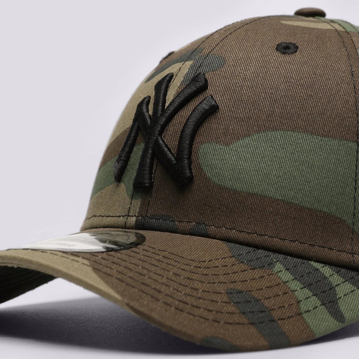 NEW ERA SAPKA LEAGUE ESSENTIAL 9FORTY NEYYAN WDC