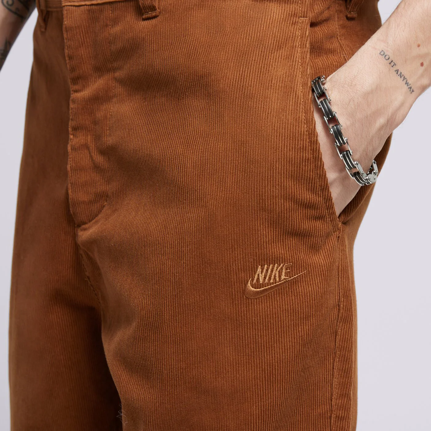 NIKE NADRÁG M NK CLUB CHINO CORDUROY PANT