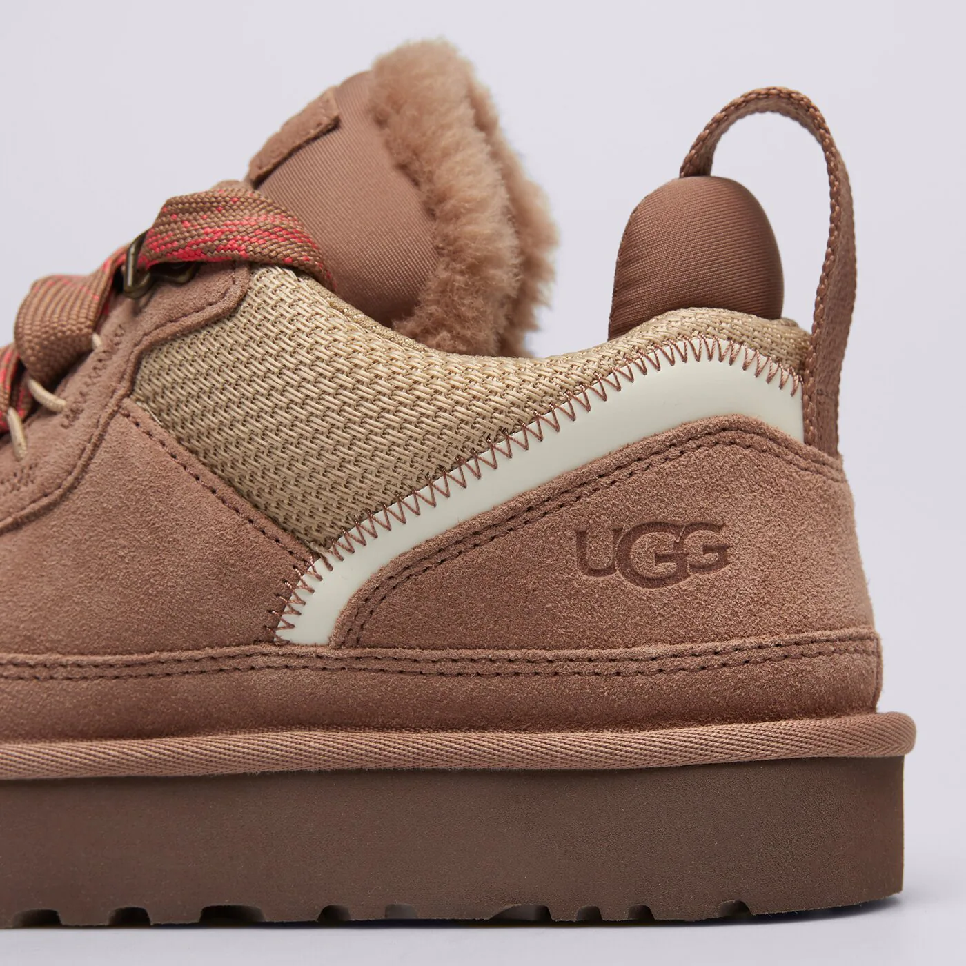 UGG LOWMEL