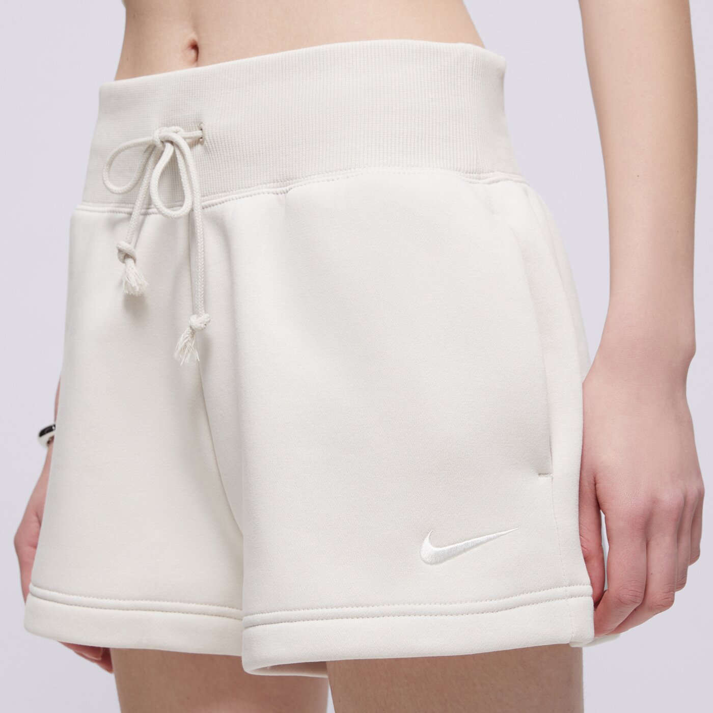 NIKE RÖVIDNADRÁG W NSW PHNX FLC HR SHORT