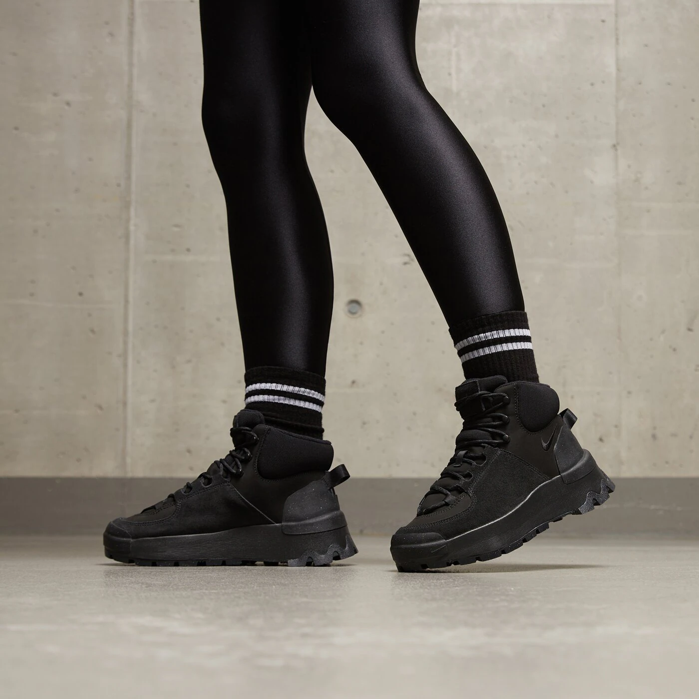 NIKE CITY CLASSIC BOOT