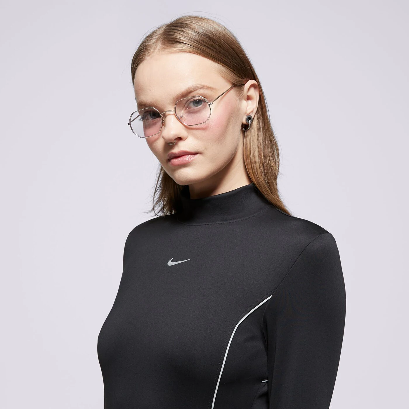 NIKE NŐI RUHA W NSW LS MELEGÍTŐS SW