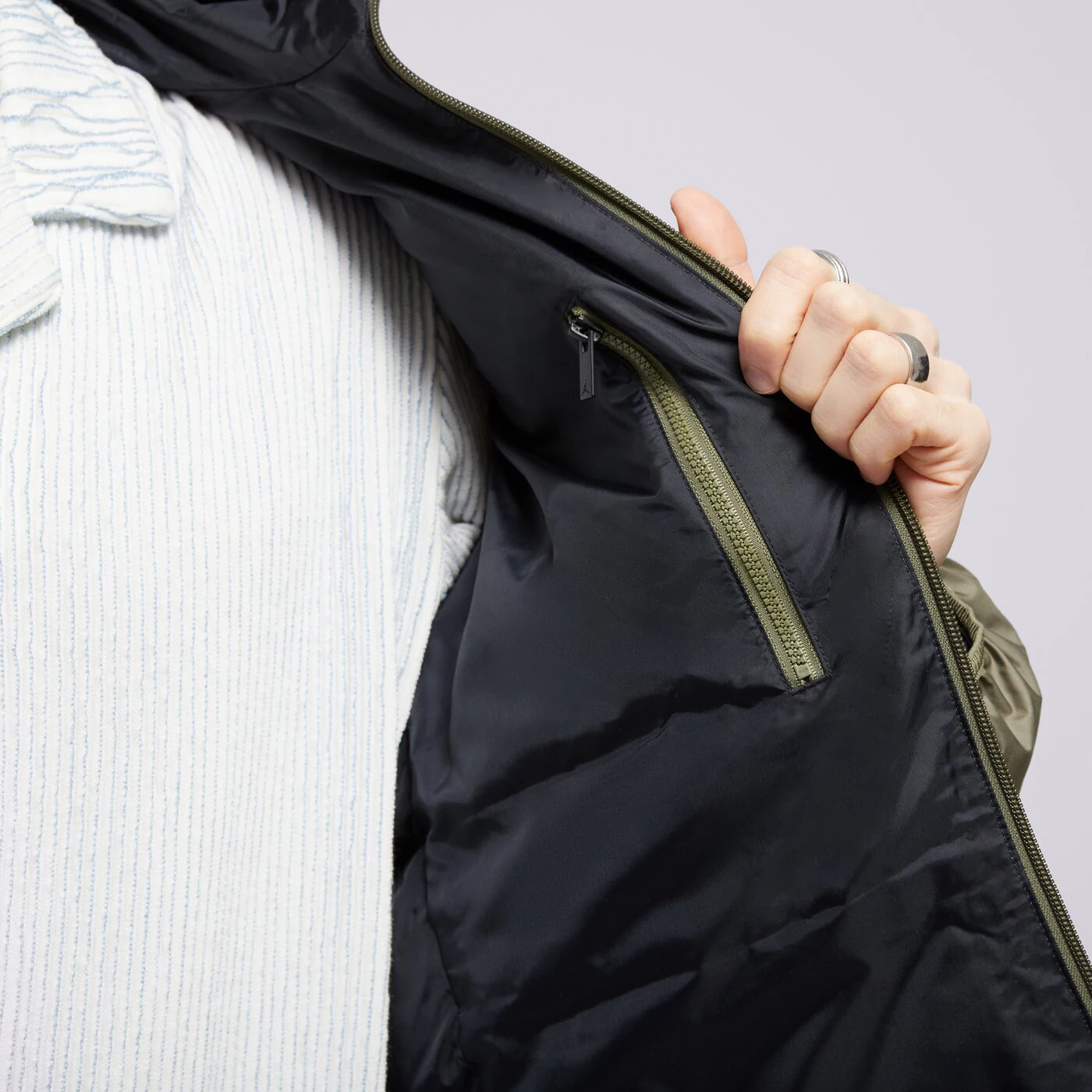 JORDAN KABÁT PEHELY M J BRKLN PUFFER JKT