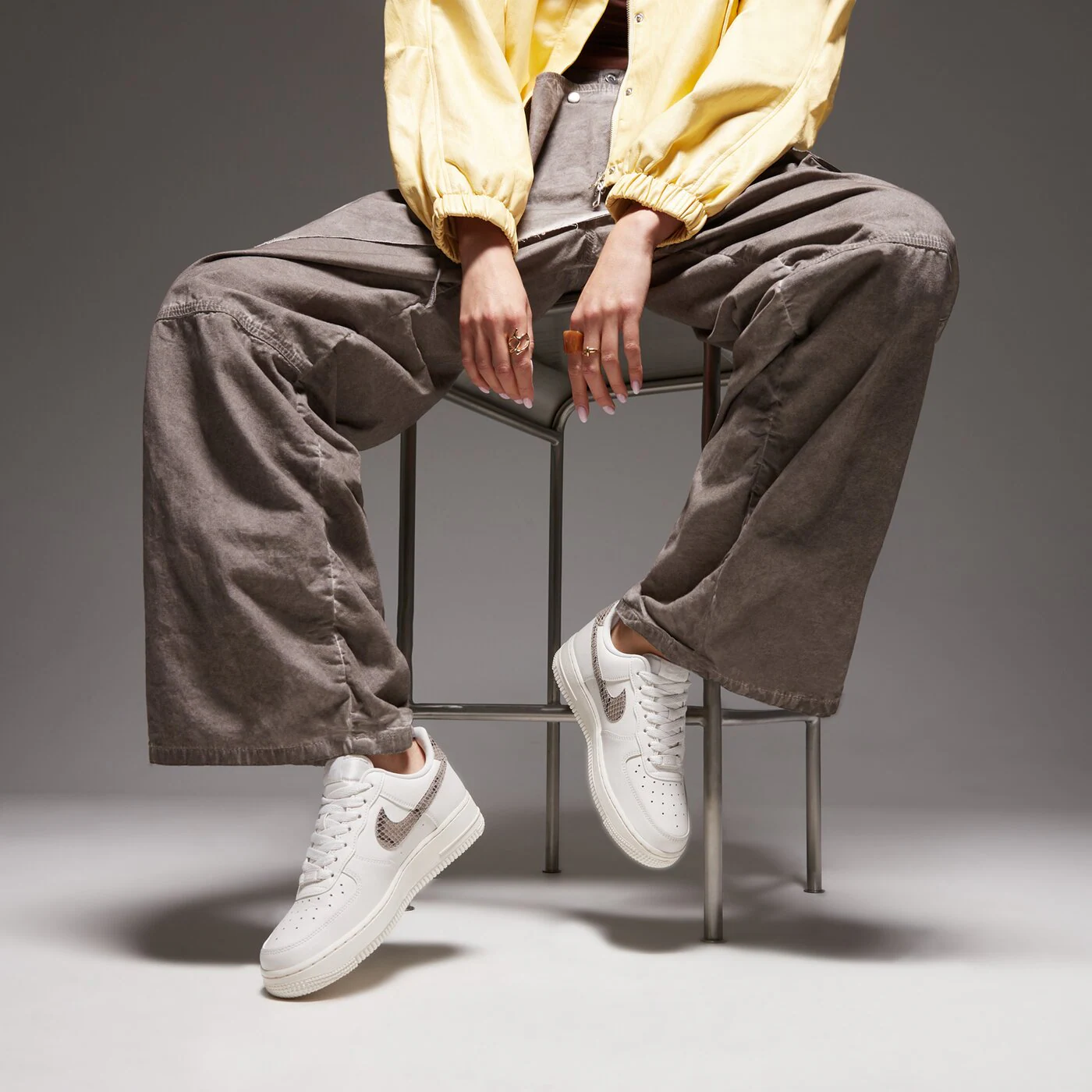 NIKE AIR FORCE 1 LOW