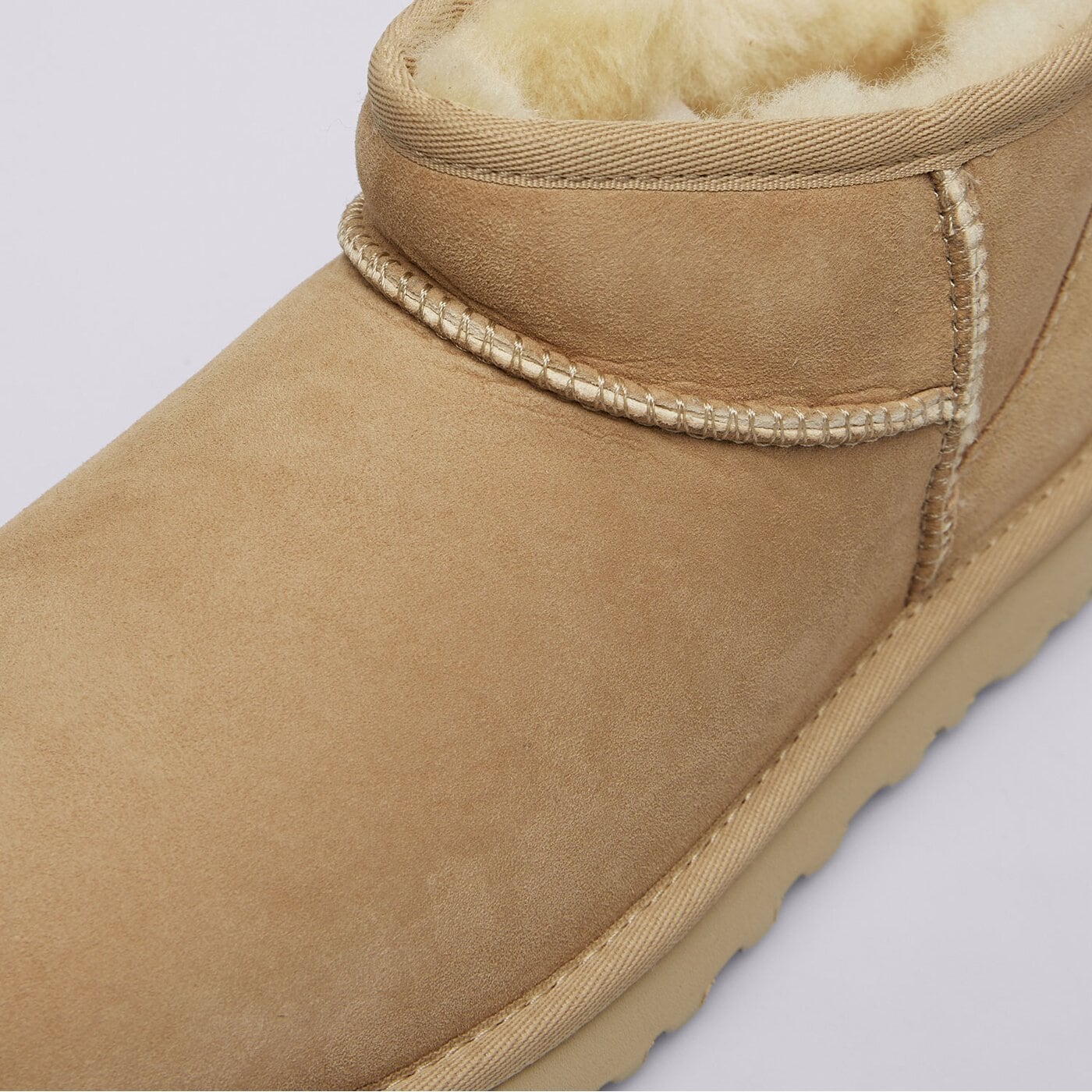 UGG CLASSIC ULTRA MINI