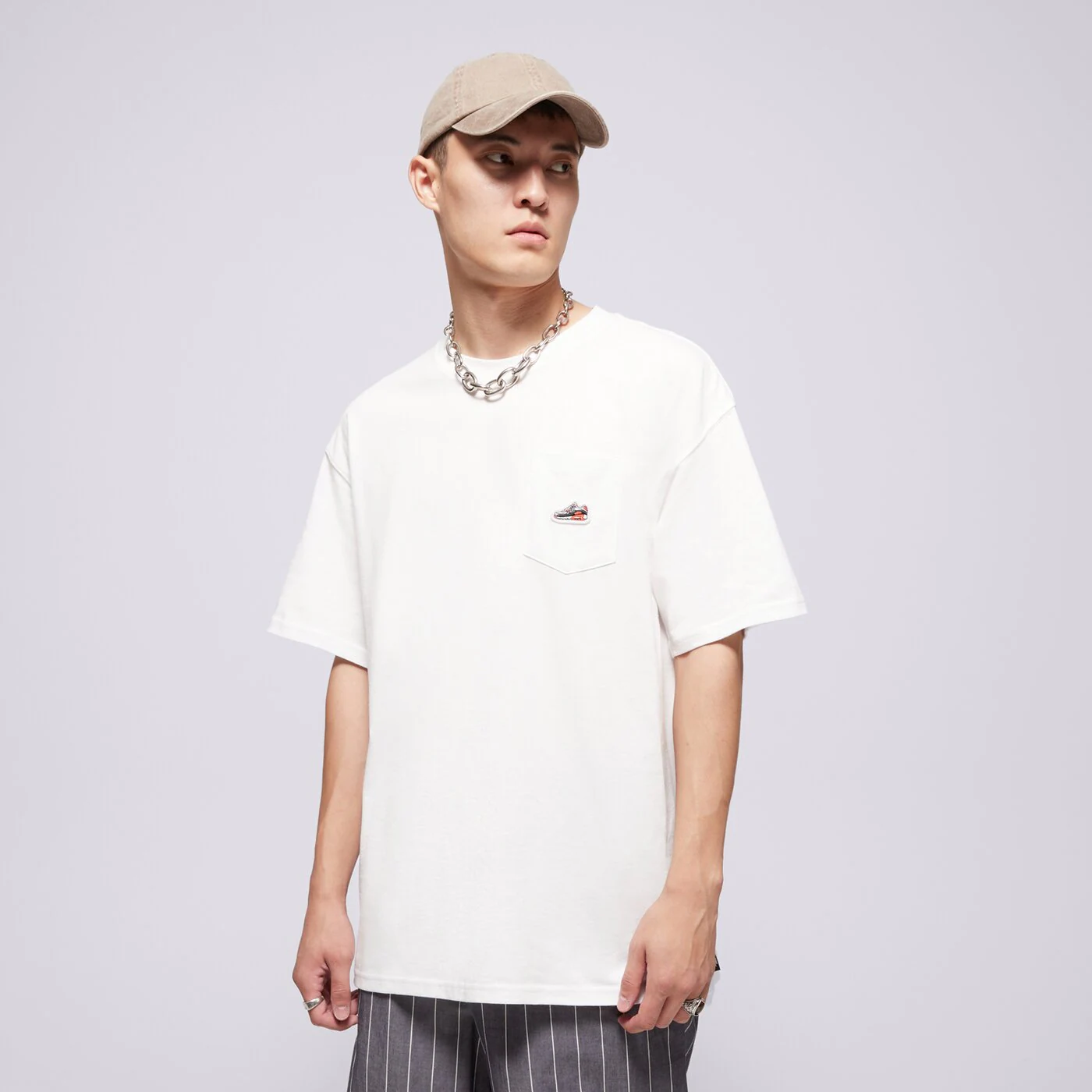 NIKE PÓLÓ M NSW TEE ACCS PATCH CNCT FA25