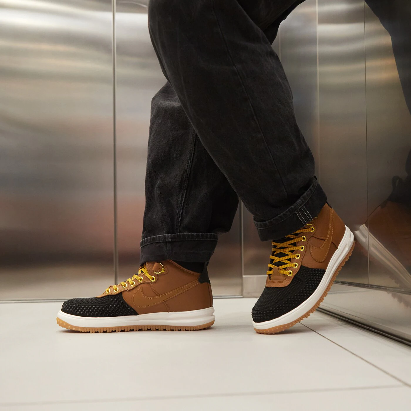 NIKE LUNAR FORCE 1 DUCKBOOT