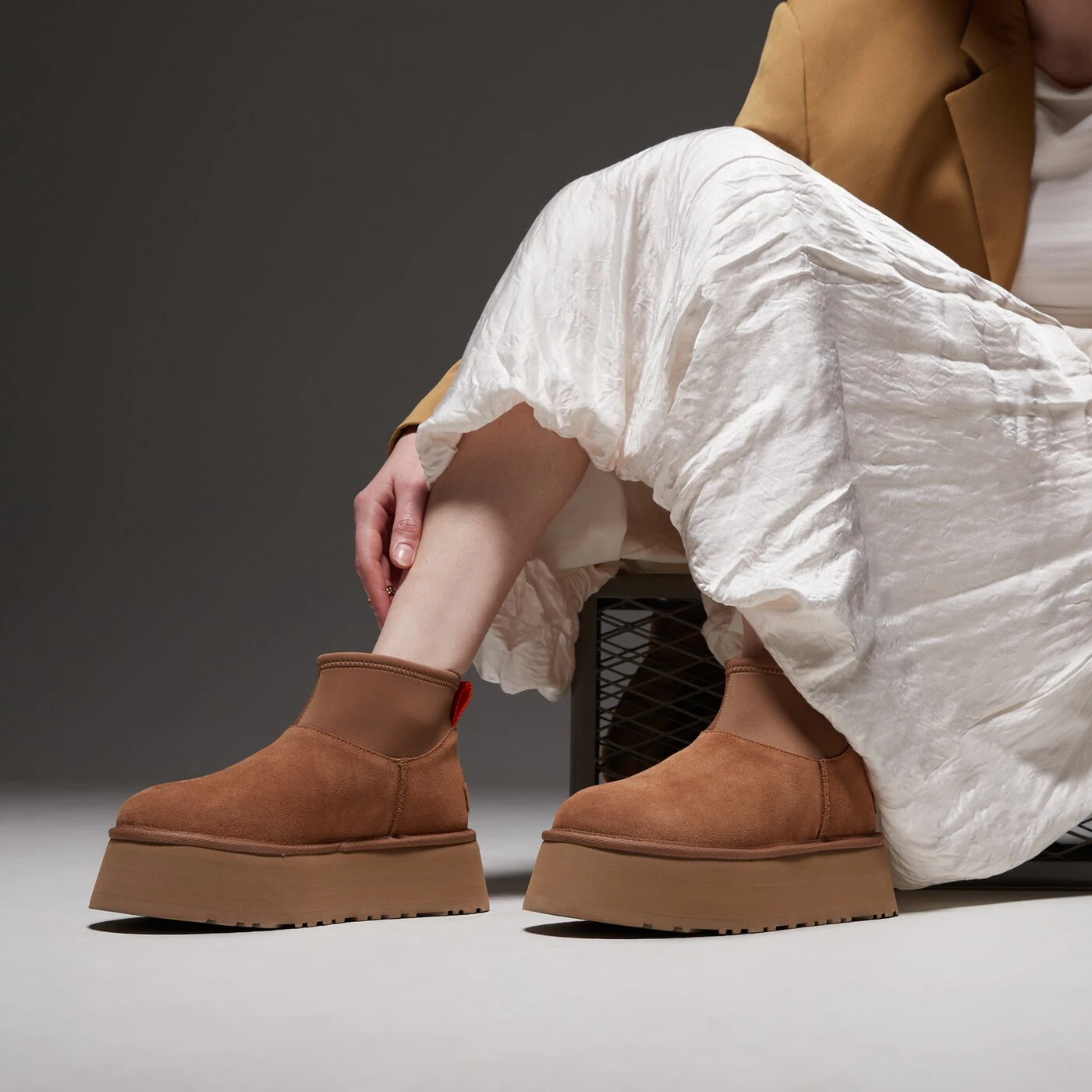 UGG W CLASSIC MINI DIPPER