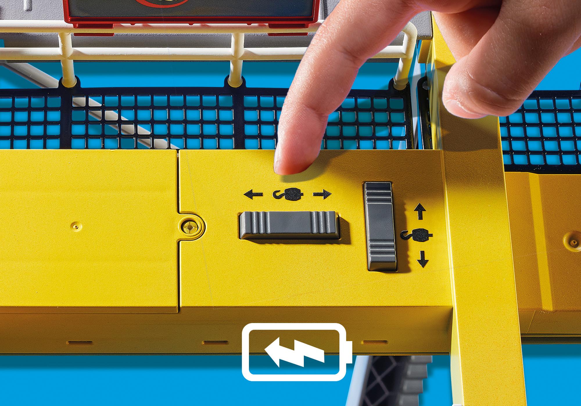 Portalan mit Containern