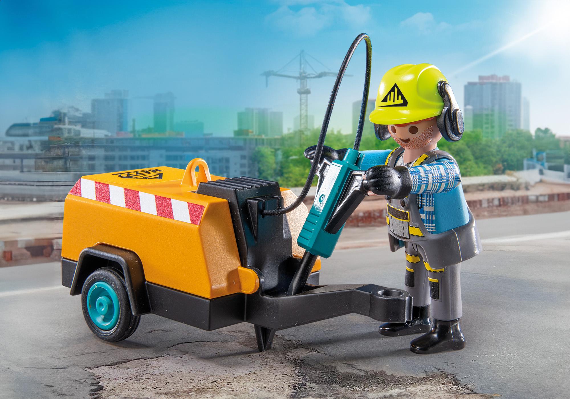 Bauarbeiter mit Meißel