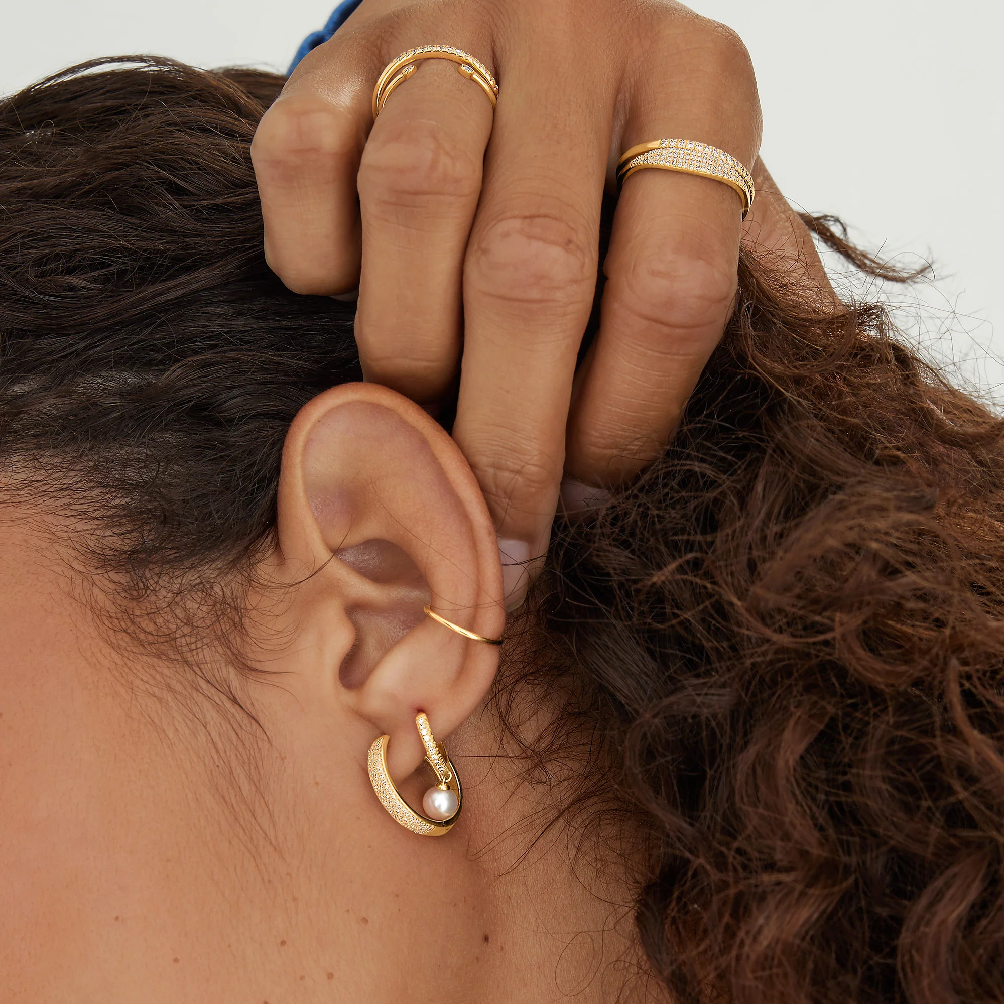 Bold Pavé Diamond Medium Hoops