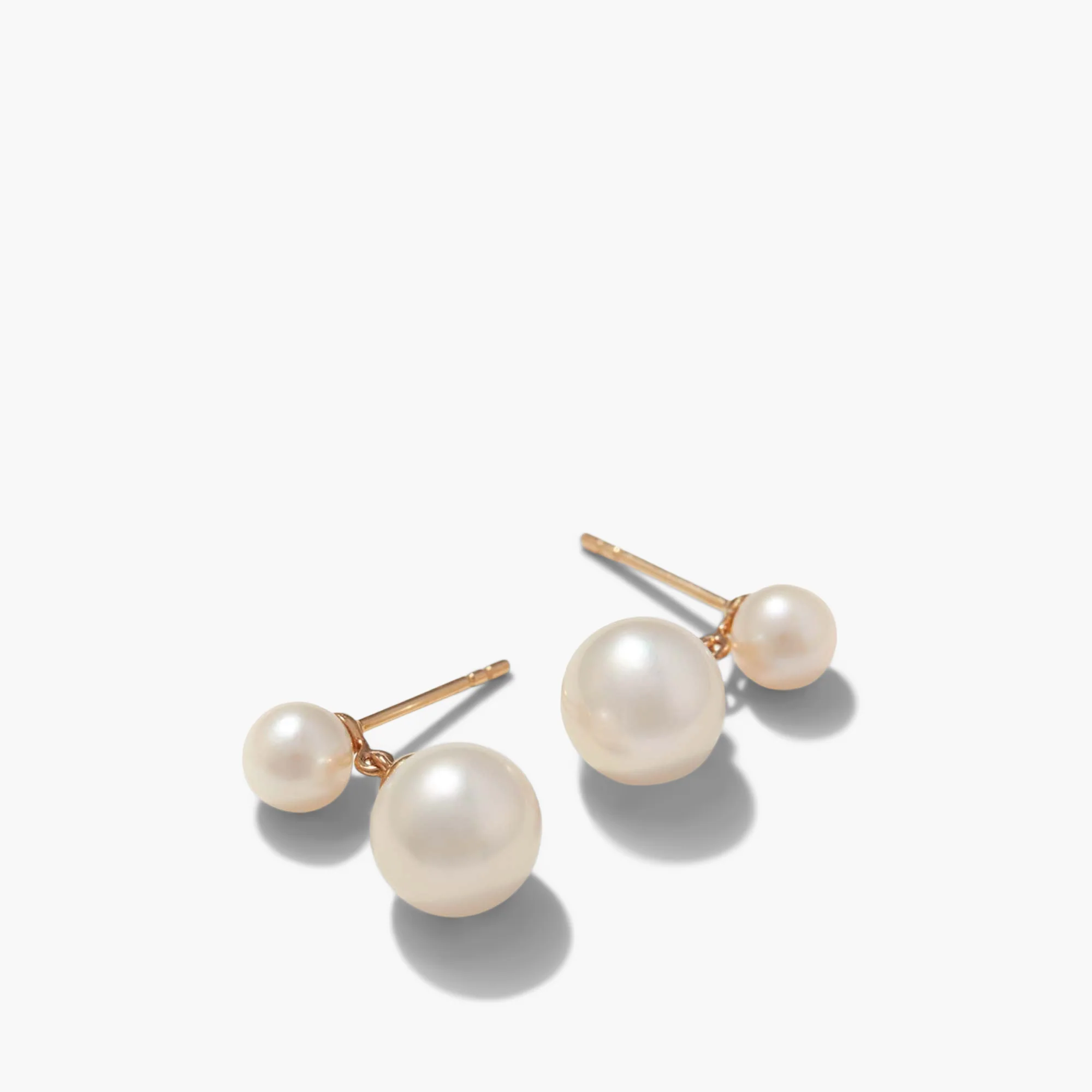 Essential Pearl Earrings