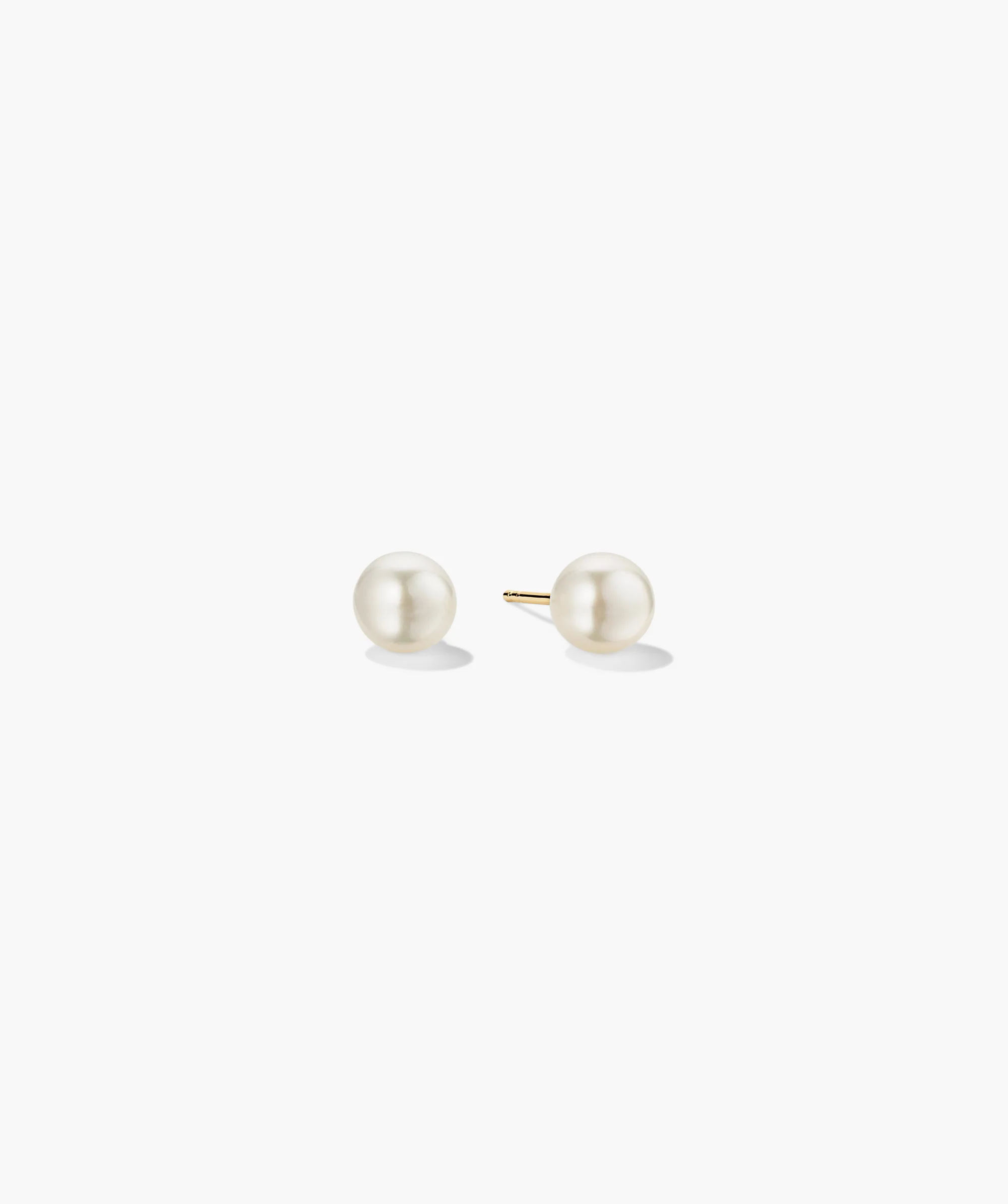 Pearl Oversized Studs