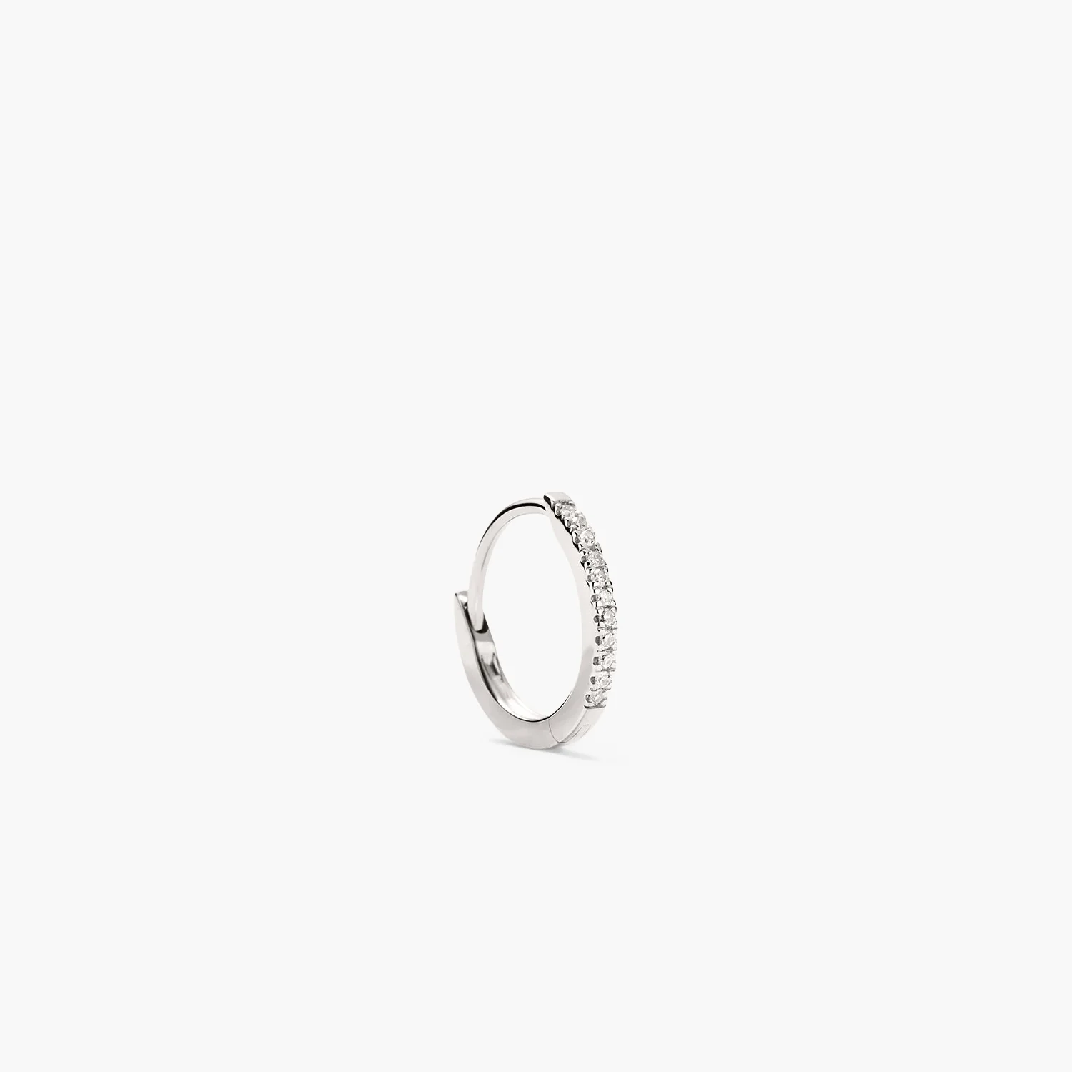 Single Pavé Diamond Huggie Hoop