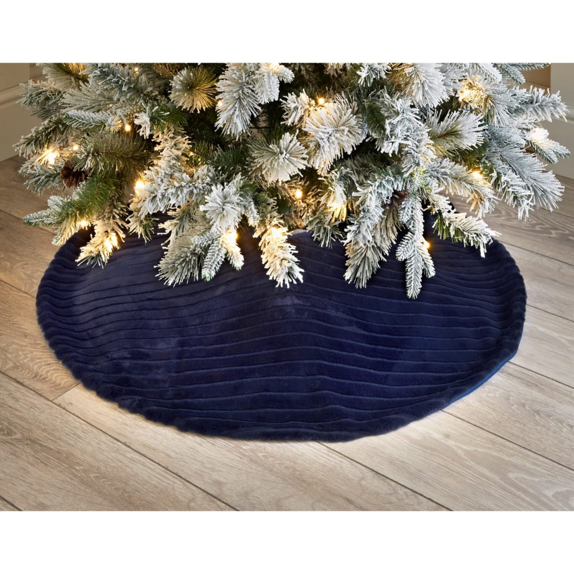 Starry Night Faux Fur Tree Skirt - Navy