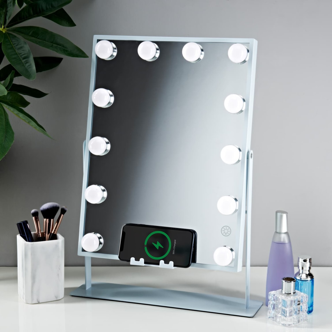 Vibes Vanity Mirror with Speaker - White