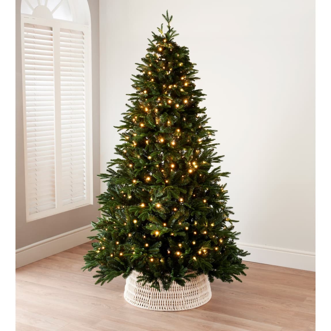 Pre-Lit Franklin Pine Tree 7ft