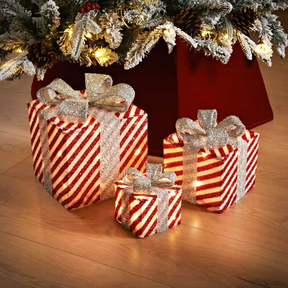 Oh What Fun Lit Christmas Gift Presents 3pk