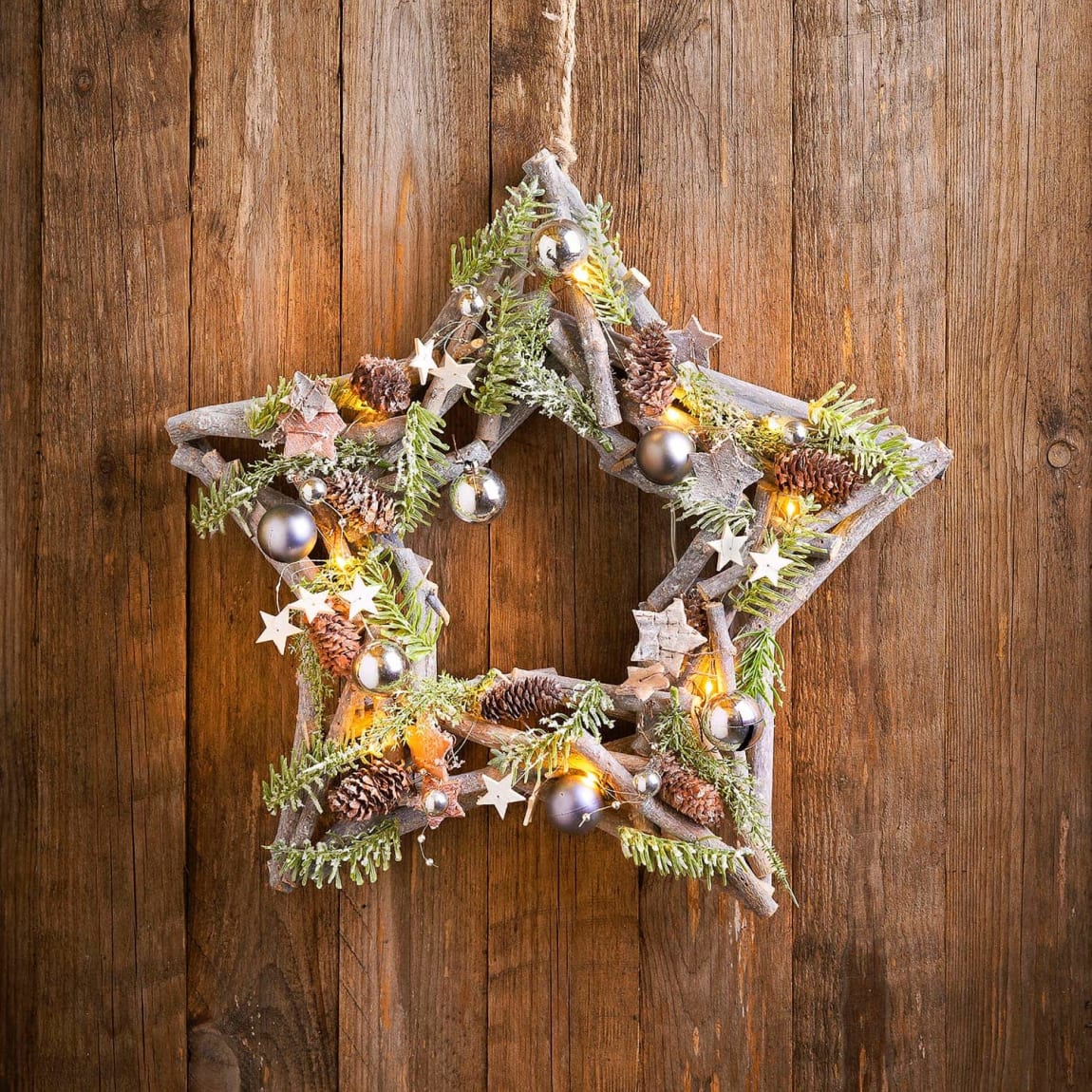 Hanging Light Up Christmas Star with Foliage - Natural