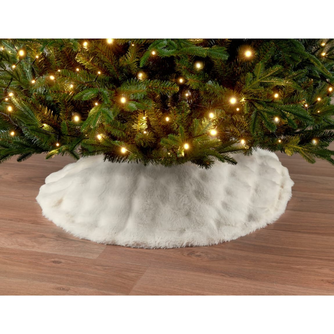 Starry Night Faux Fur Tree Skirt - White
