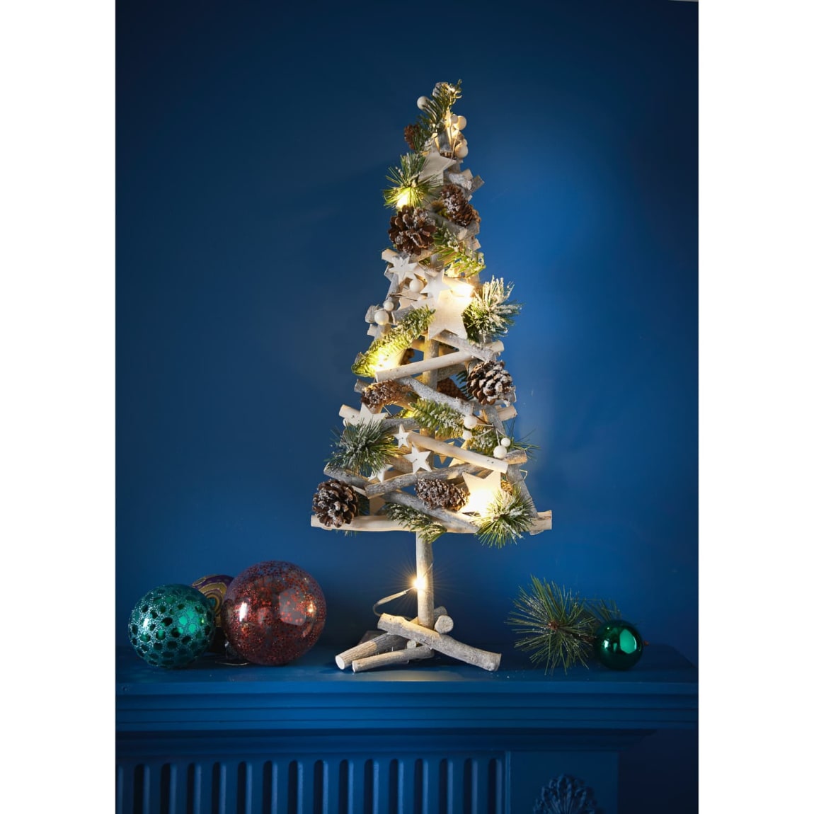 Light Up Tree 55cm - White