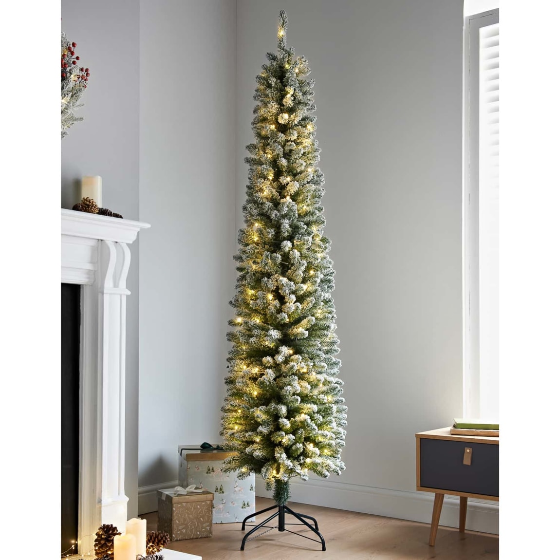 Pre-Lit Slim Suffolk Christmas Tree 7ft