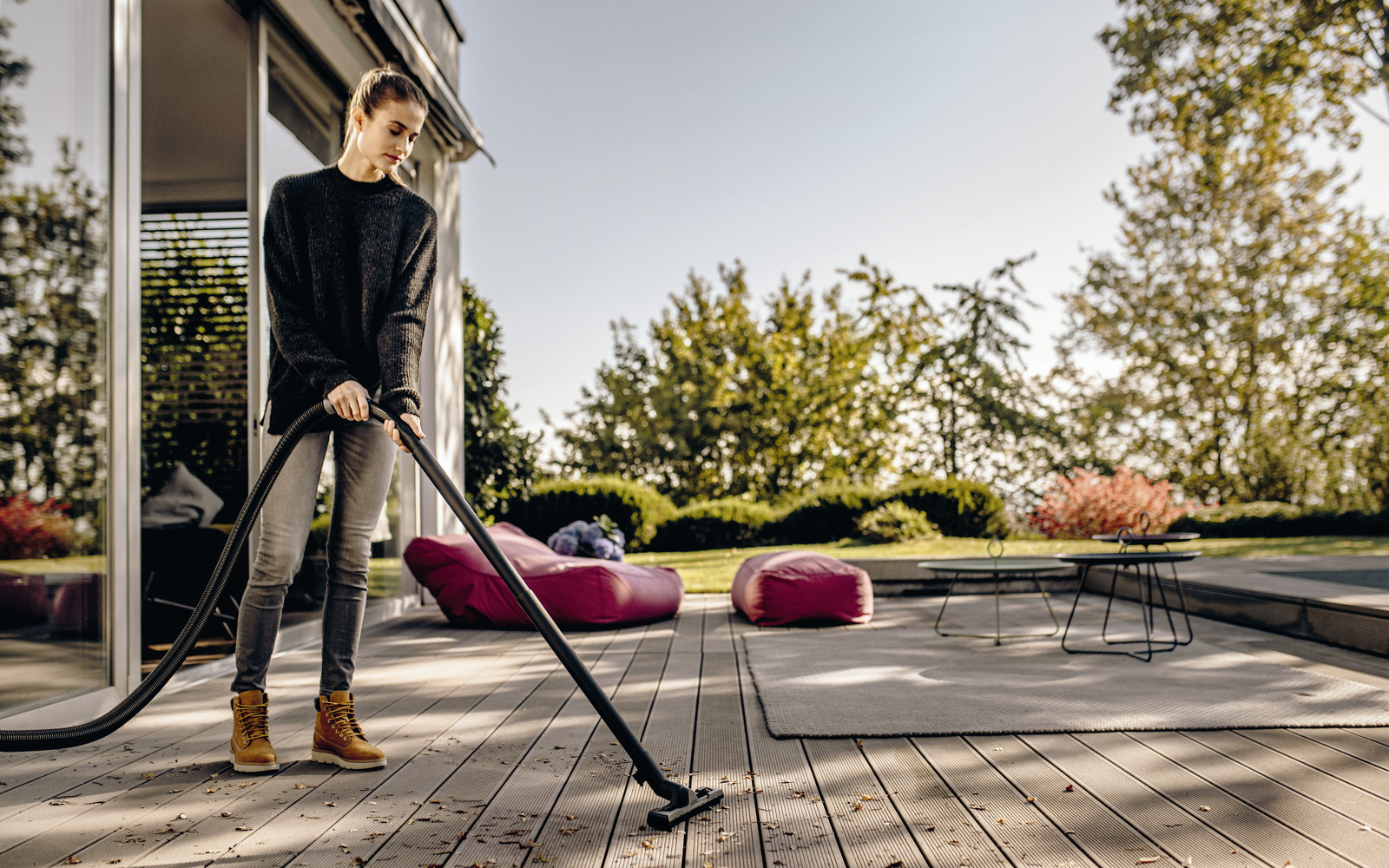 Wet and dry vacuum cleaner           WD 4