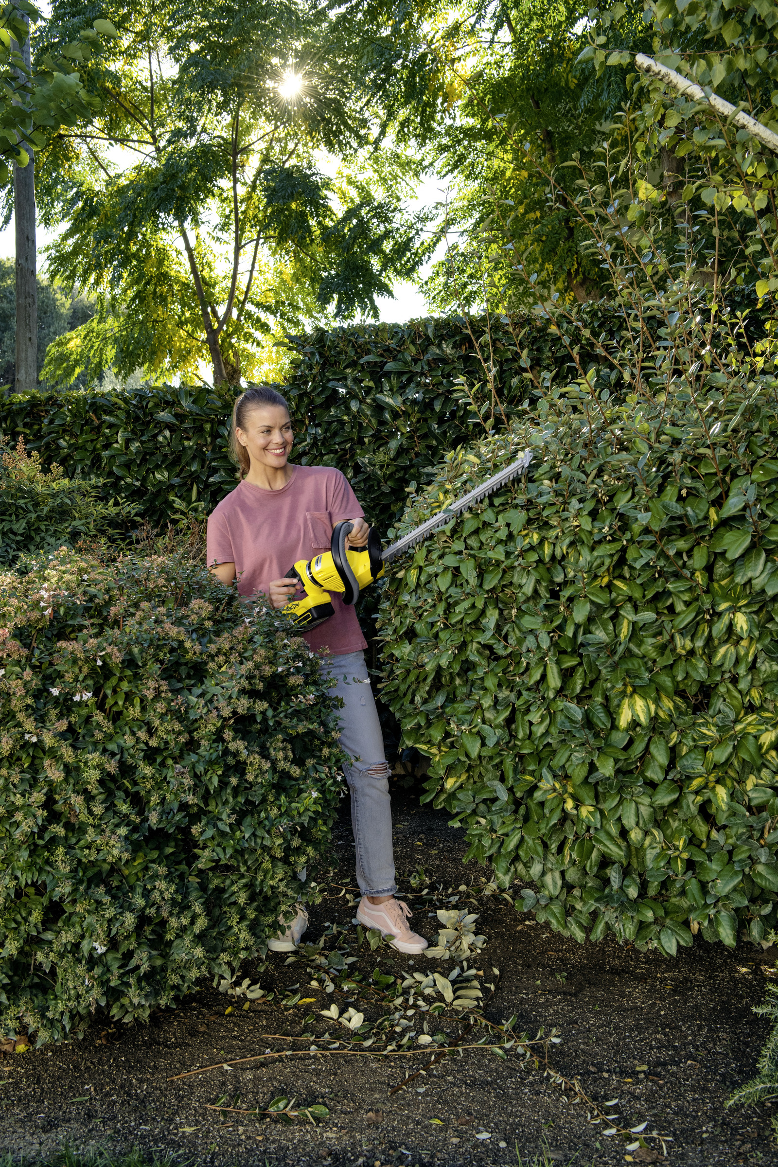 Battery hedge trimmer           HGE 18-50 Cordless Hedge Trimmer (Battery Set)