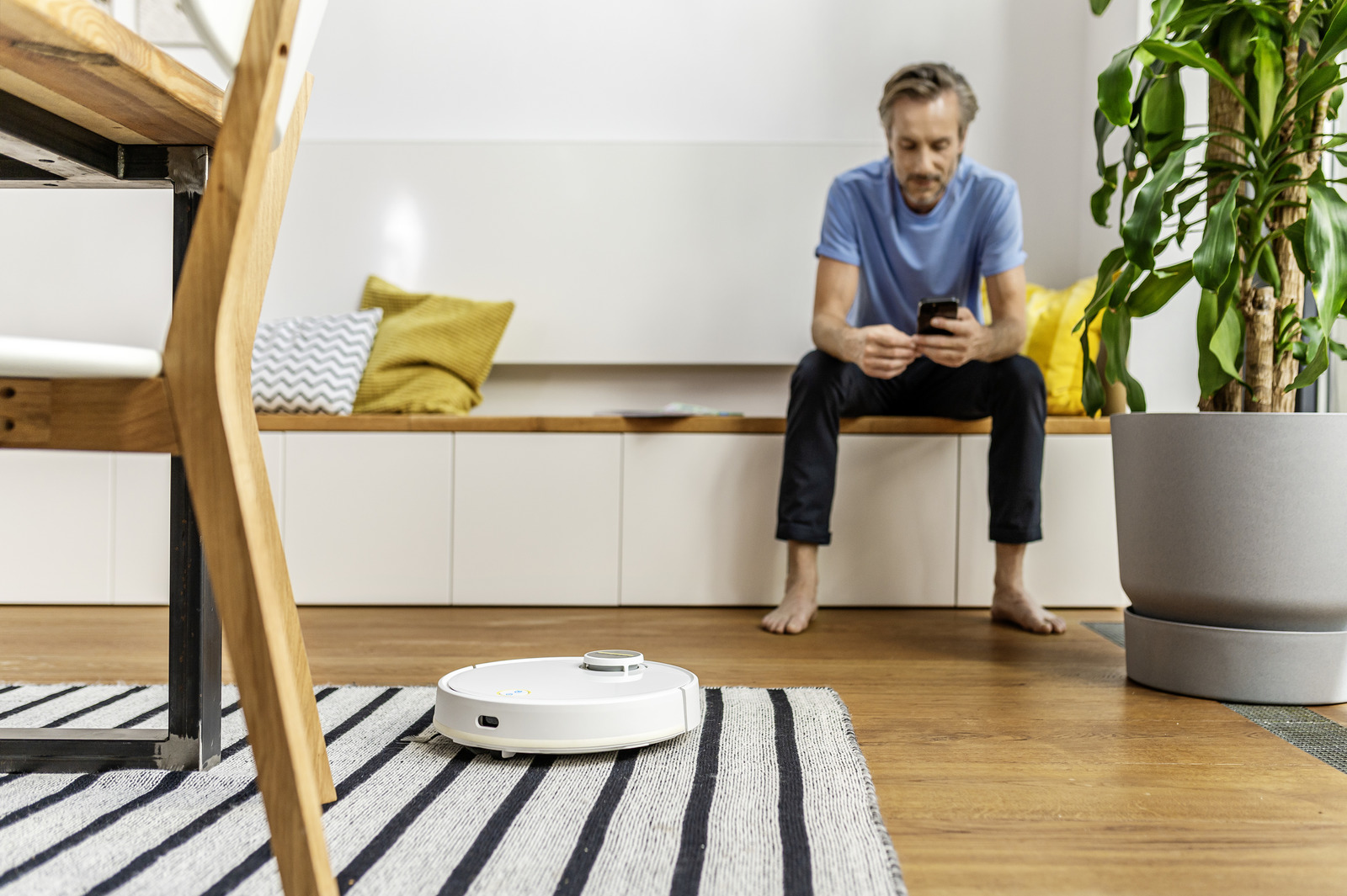 Robot vacuum cleaner with wiping function           RCV 3 Robot Vacuum Cleaner