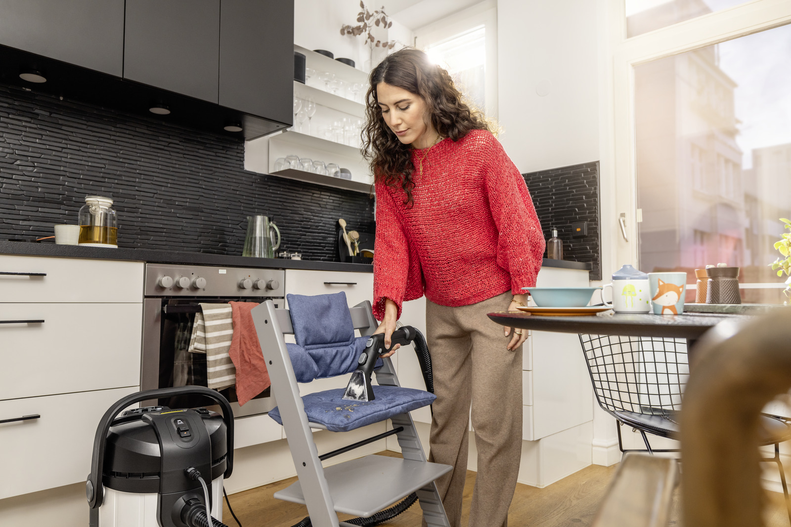 Spray extraction cleaner           SE 4 Select Carpet Cleaner