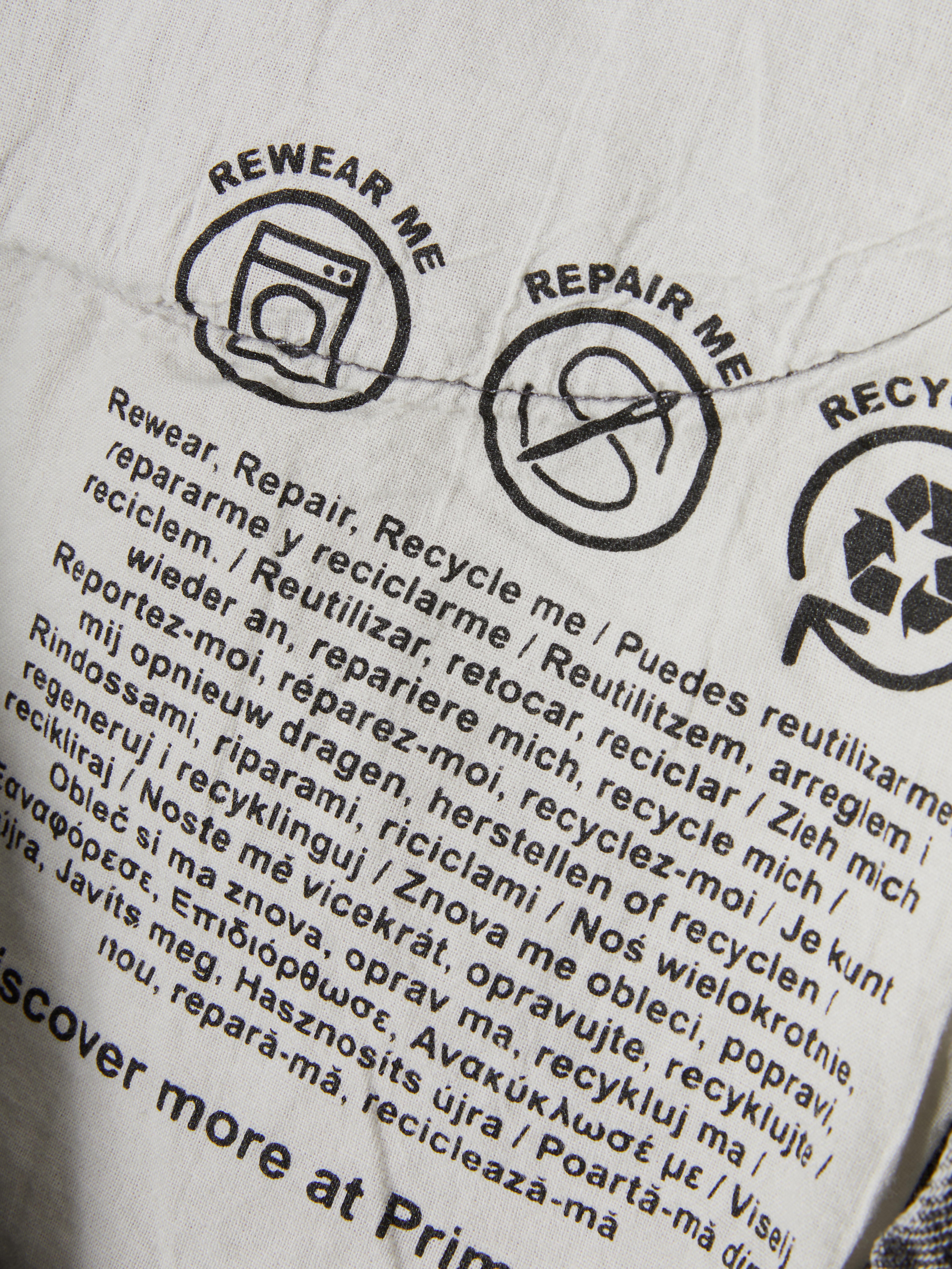 Mid-Rise Baggy Jeans