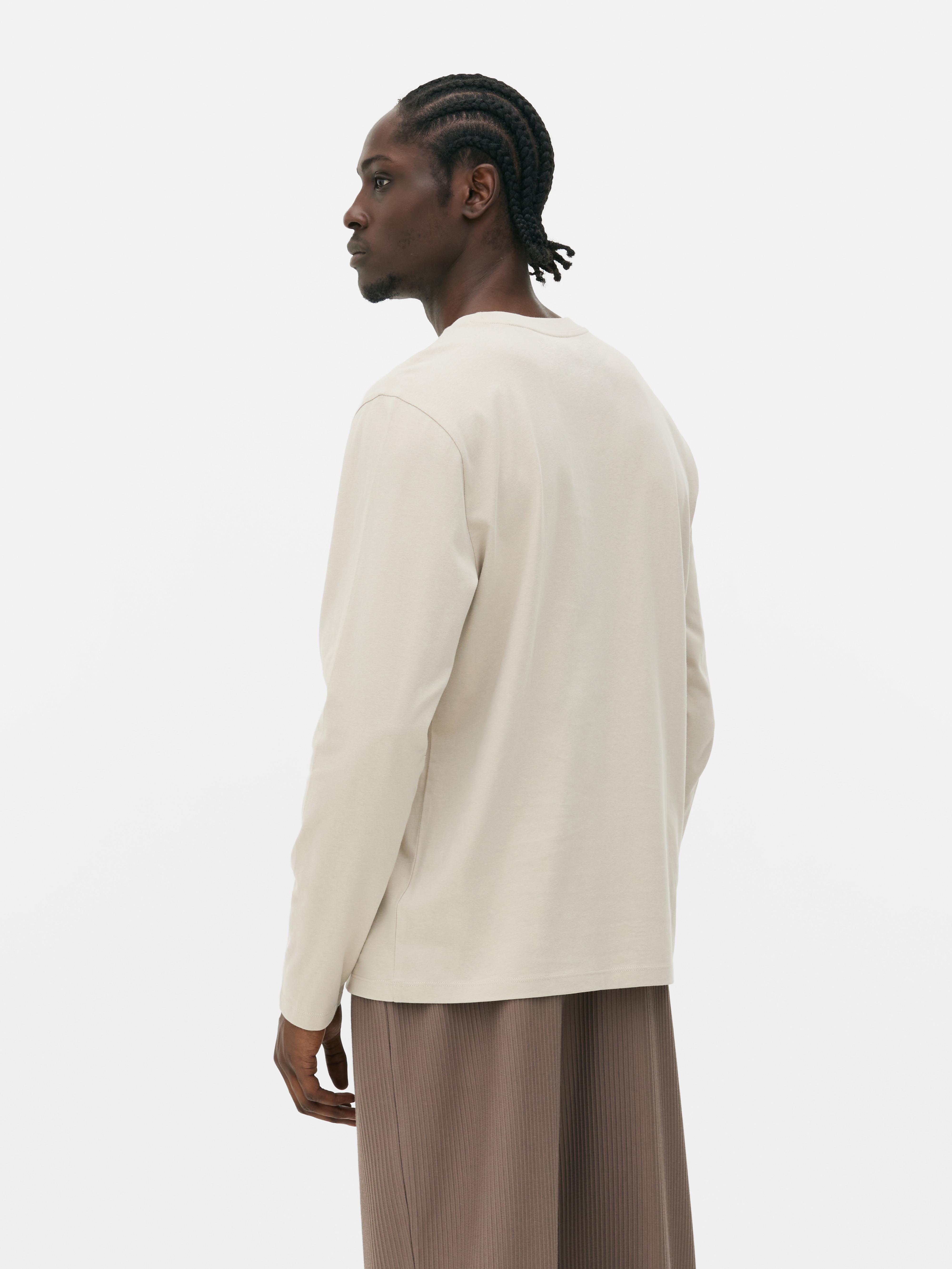 Essential Long Sleeve T-Shirt