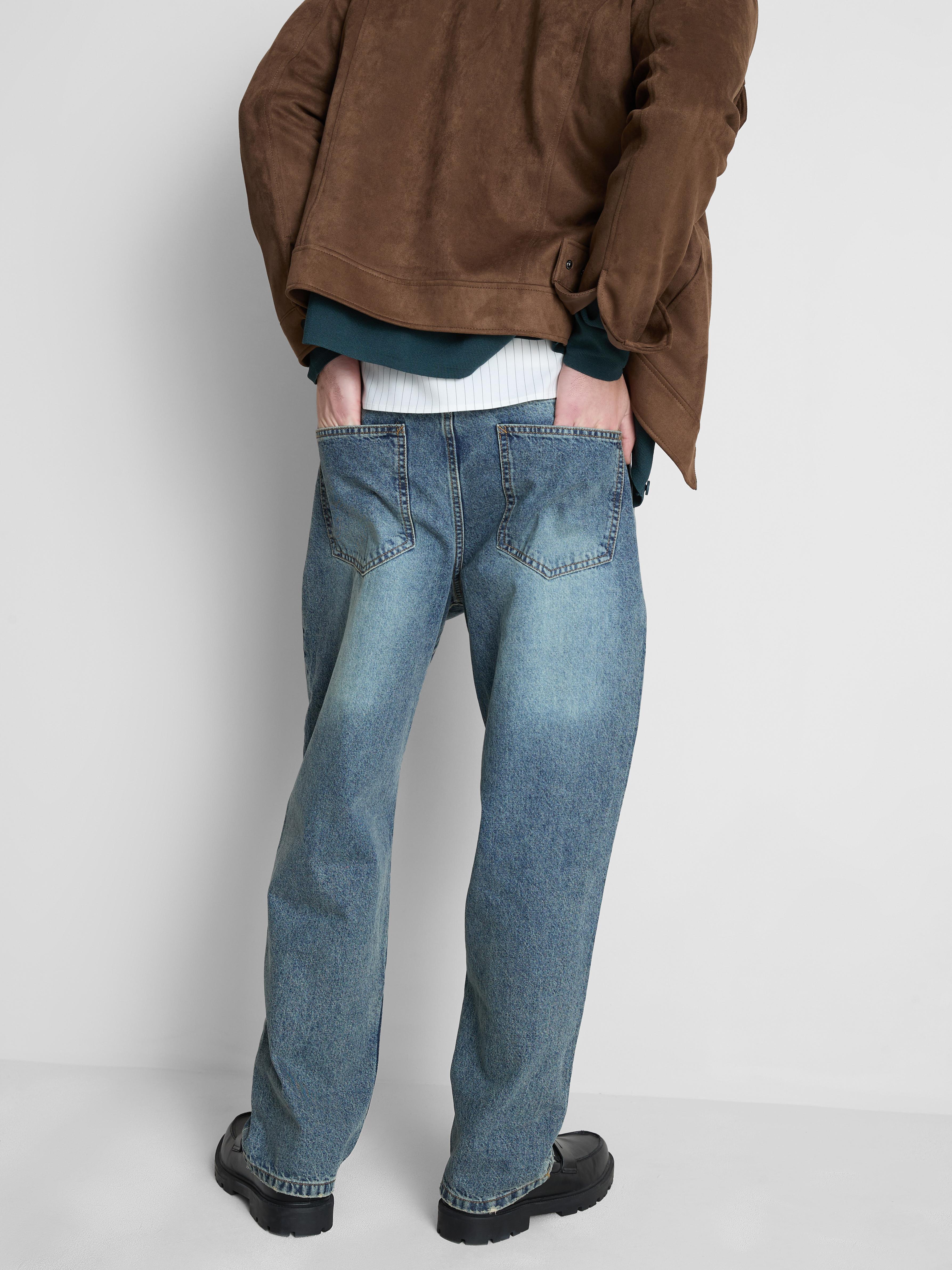 Mid-Rise Relaxed Straight Leg Jeans