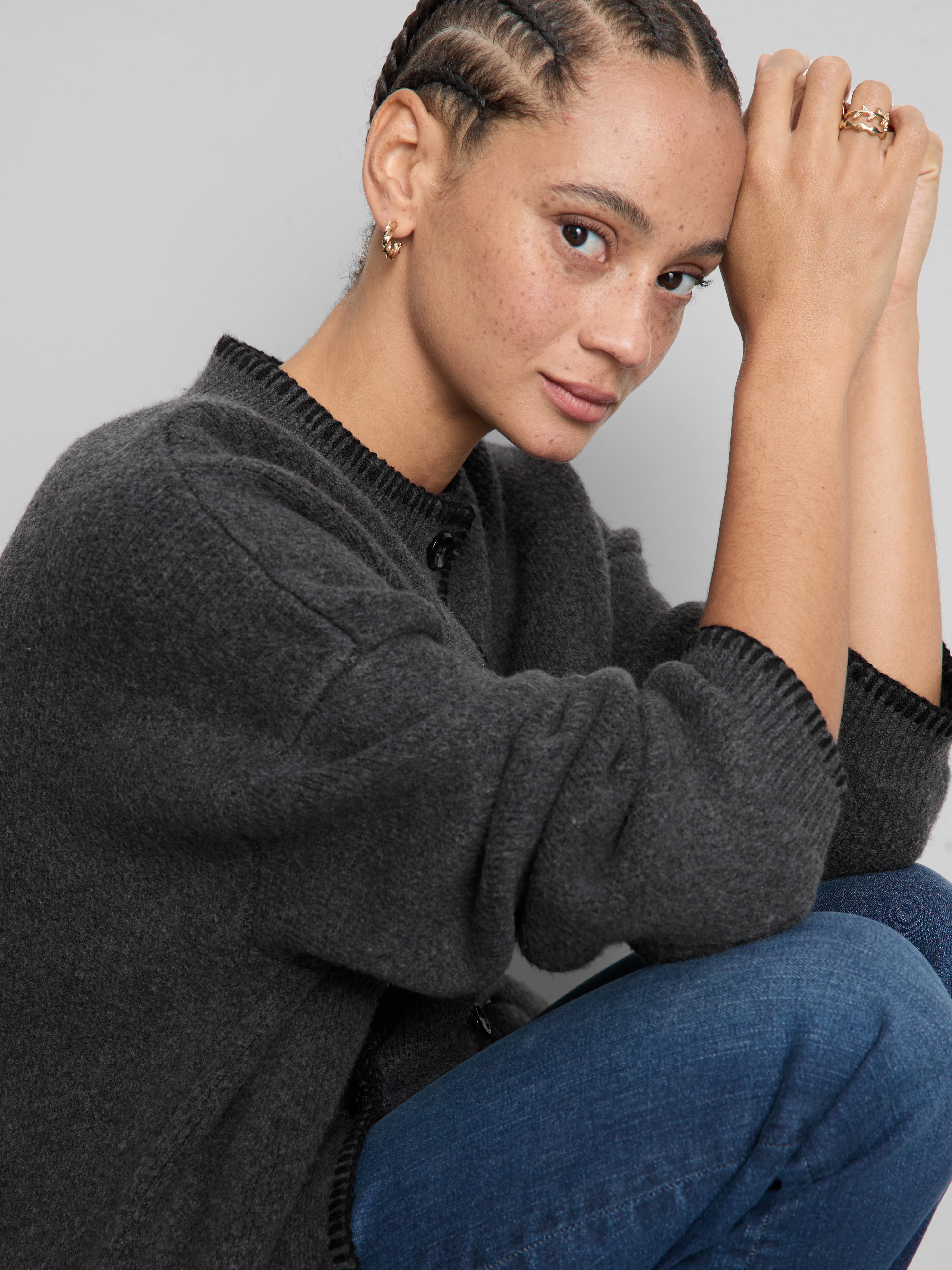 MAJOR FIND | Paula Echevarría Contrast Stitch Cardigan