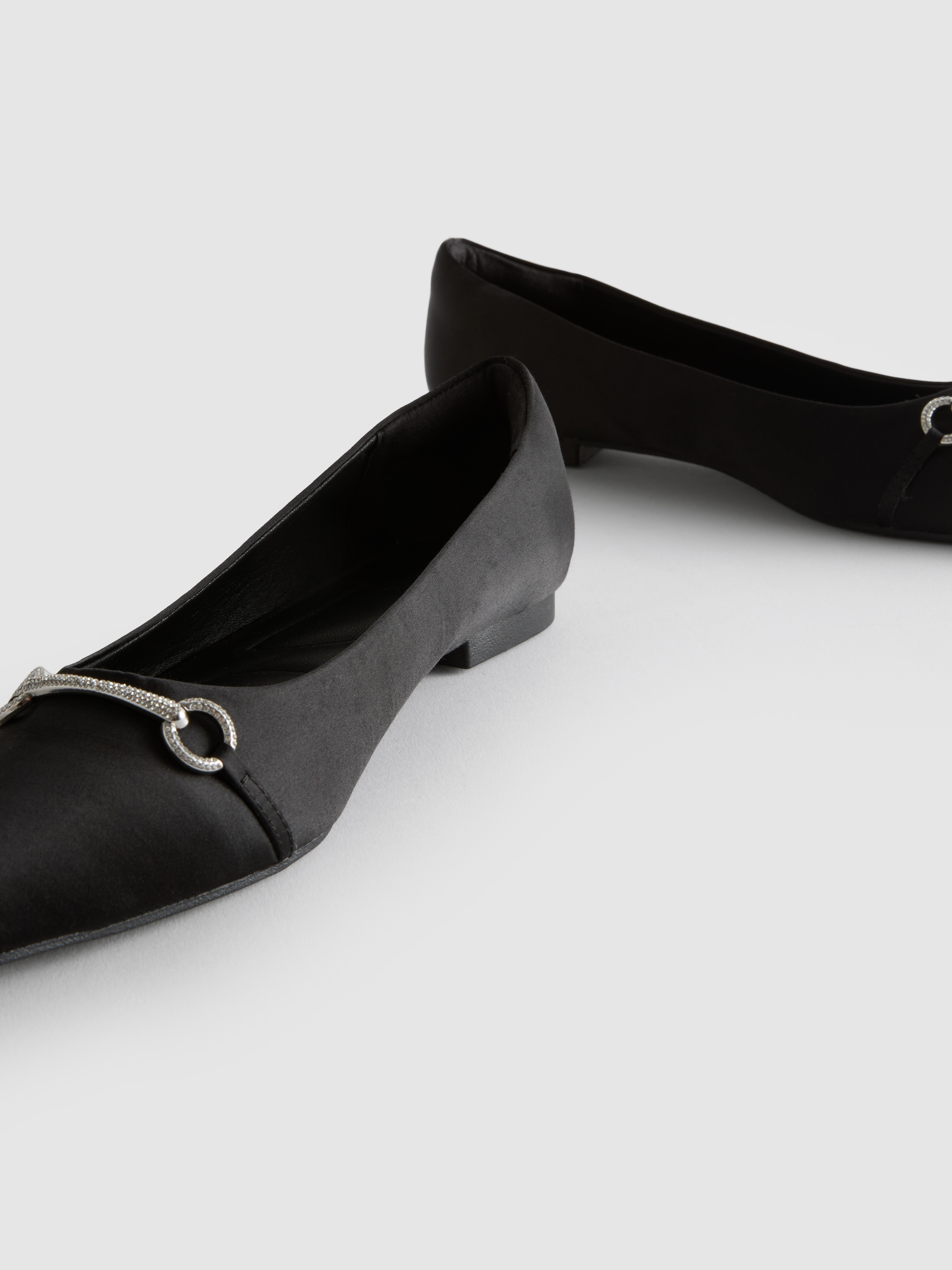 Pointed Snaffle Ballerina Pumps