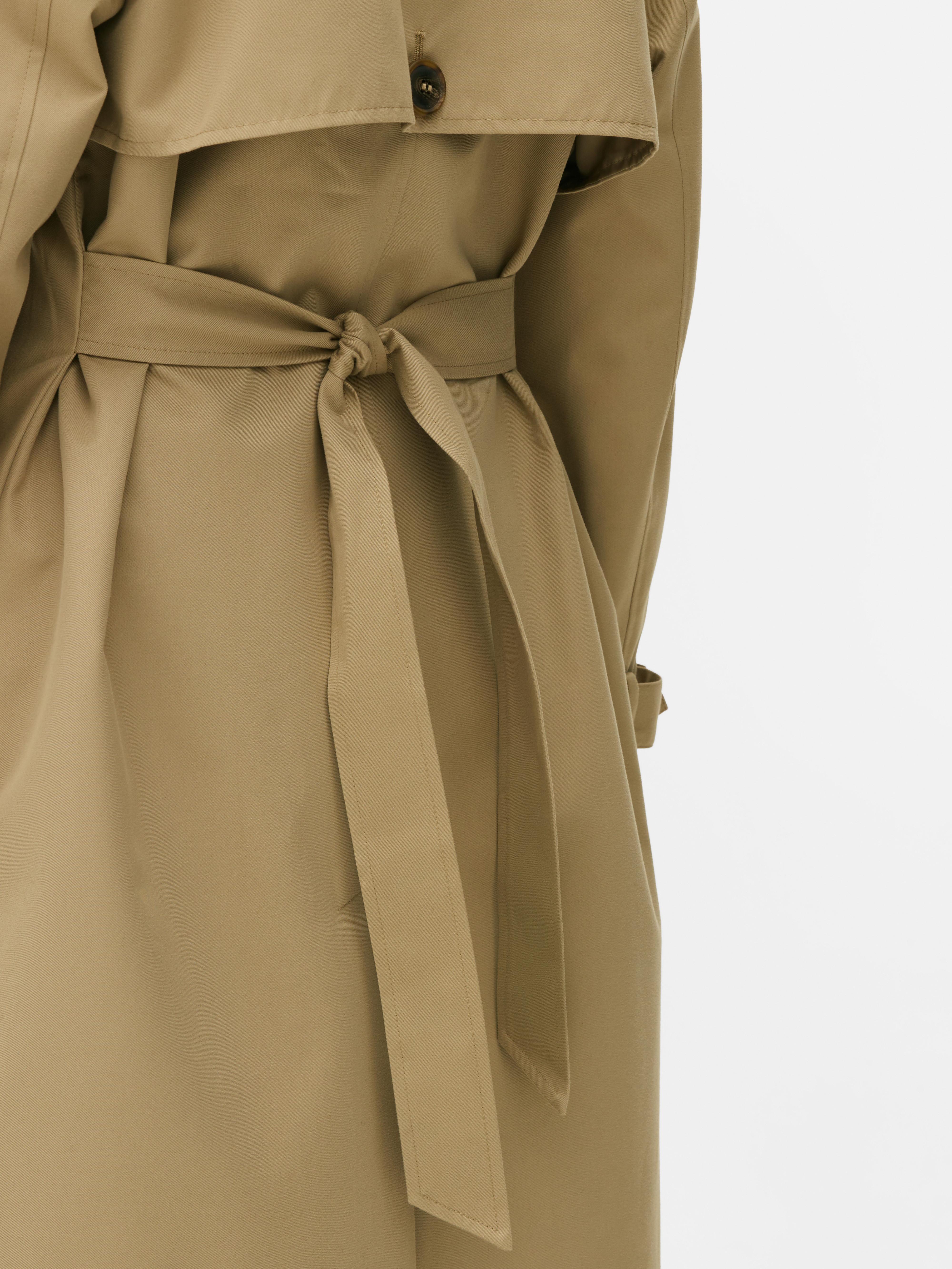 Adaptive Double-Breasted Trench