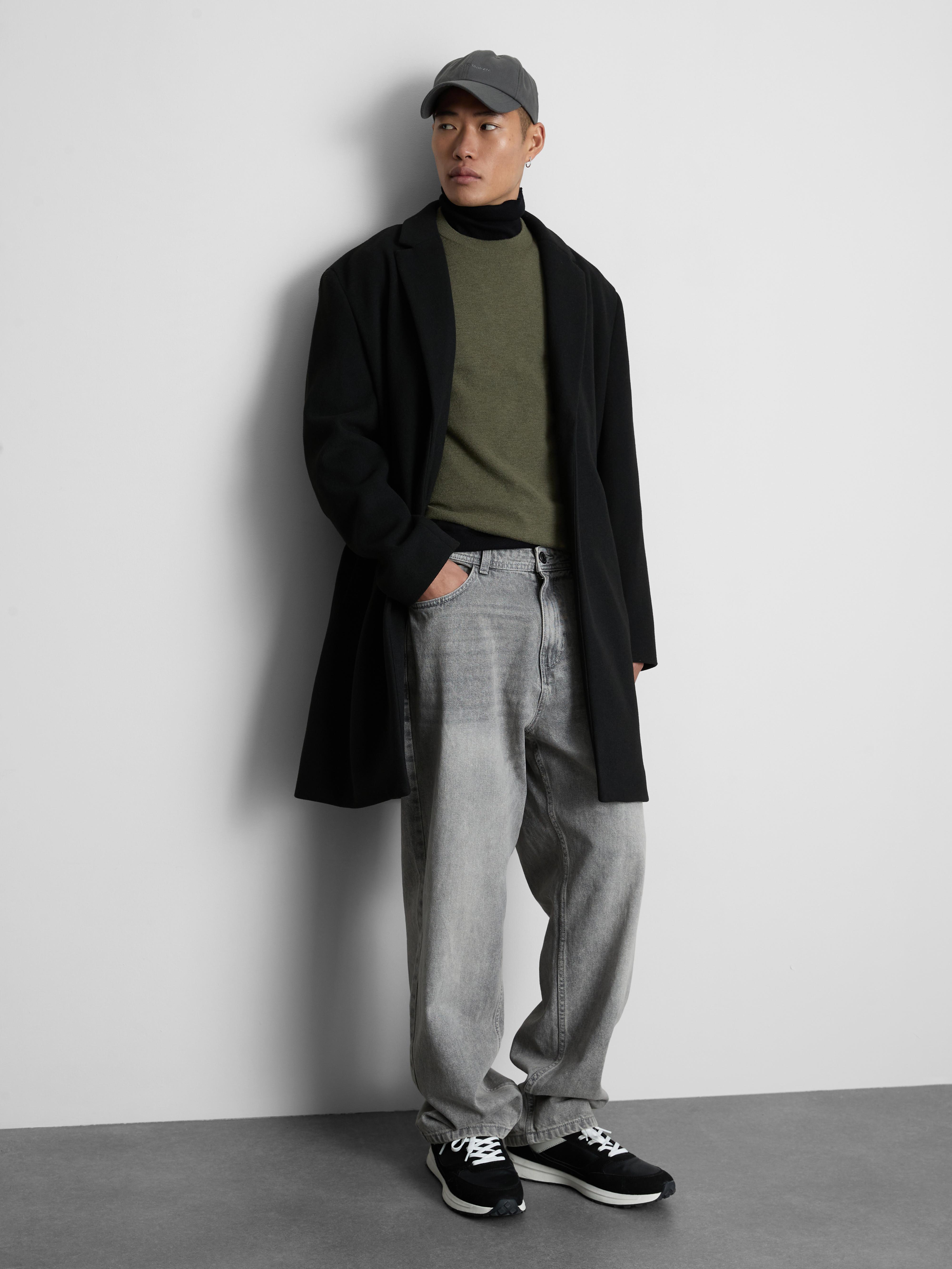 Mid-Rise Relaxed Straight Leg Jeans