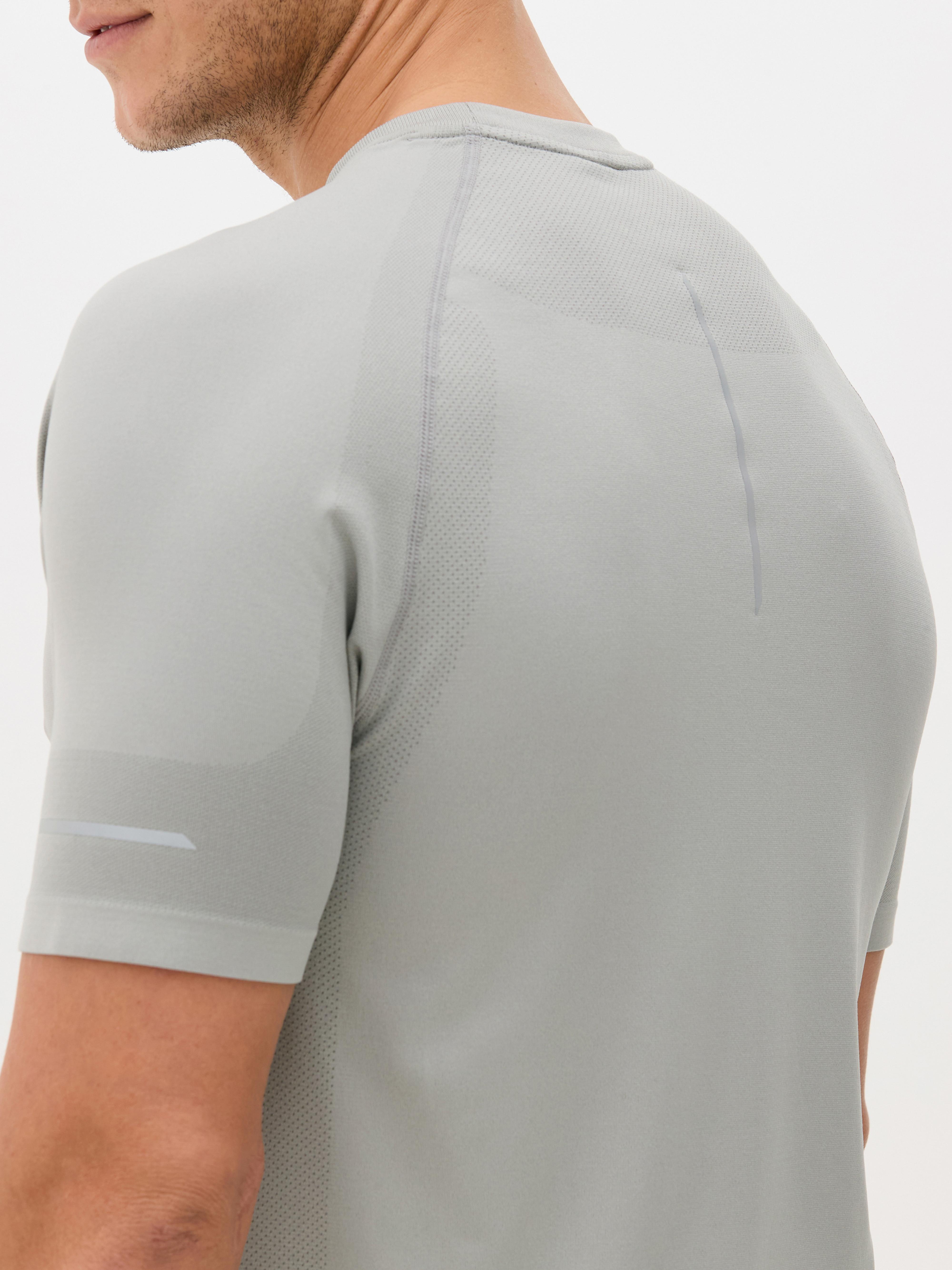 Seamless Short Sleeve Performance T-Shirt