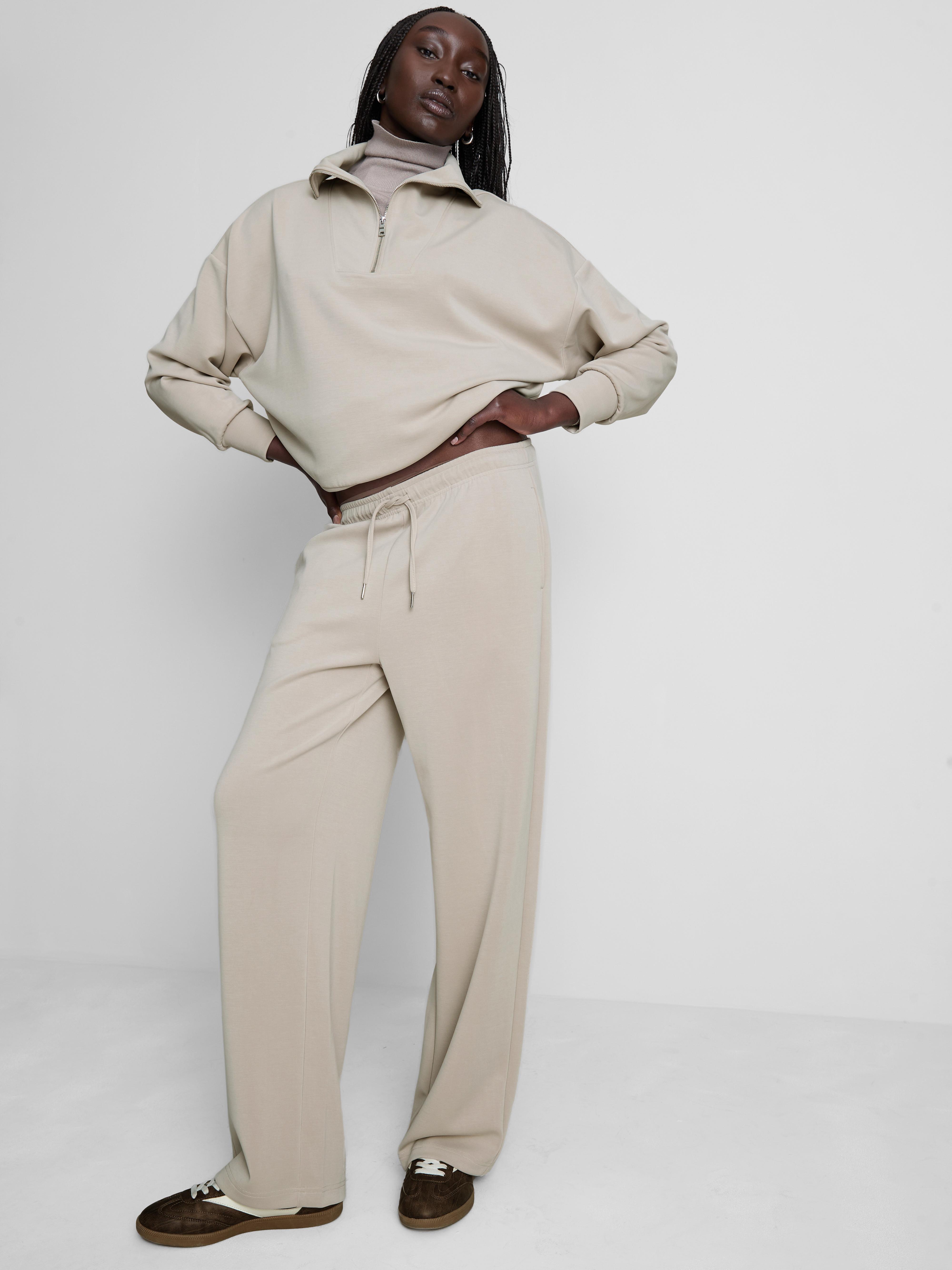 Smart Wide Leg Sweatpants