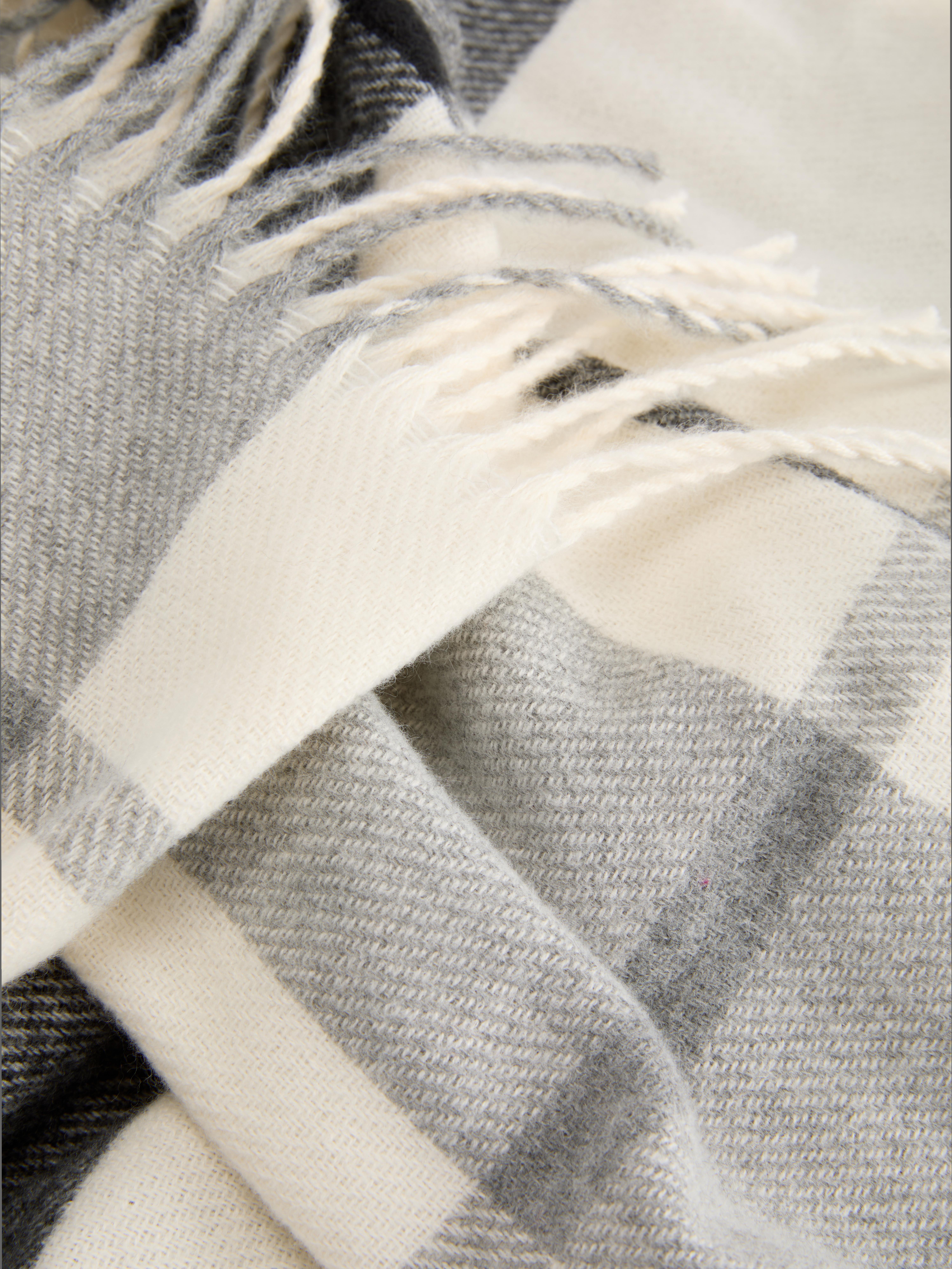 Printed Tassel Scarf