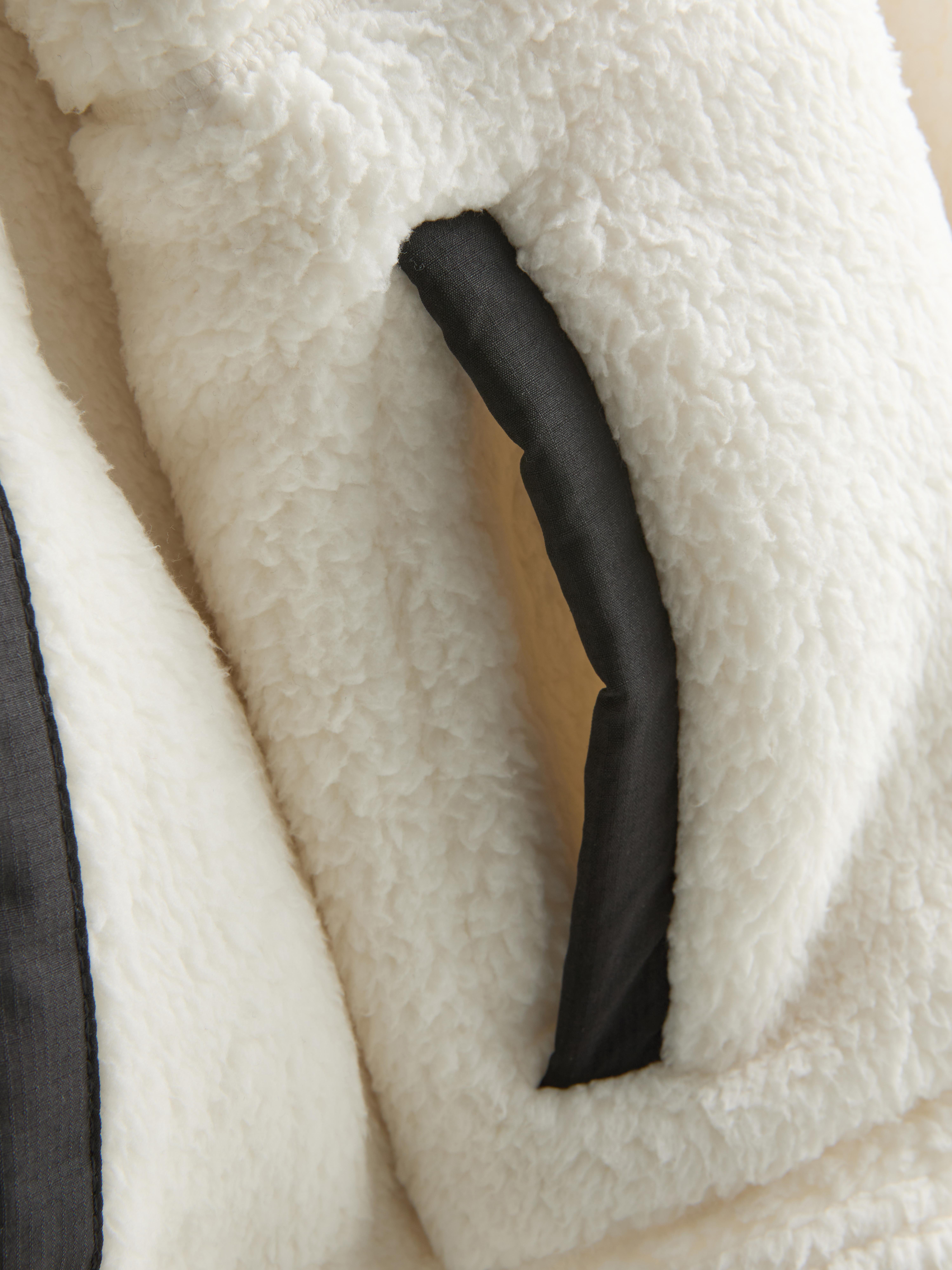 Contrast Pullover Fleece